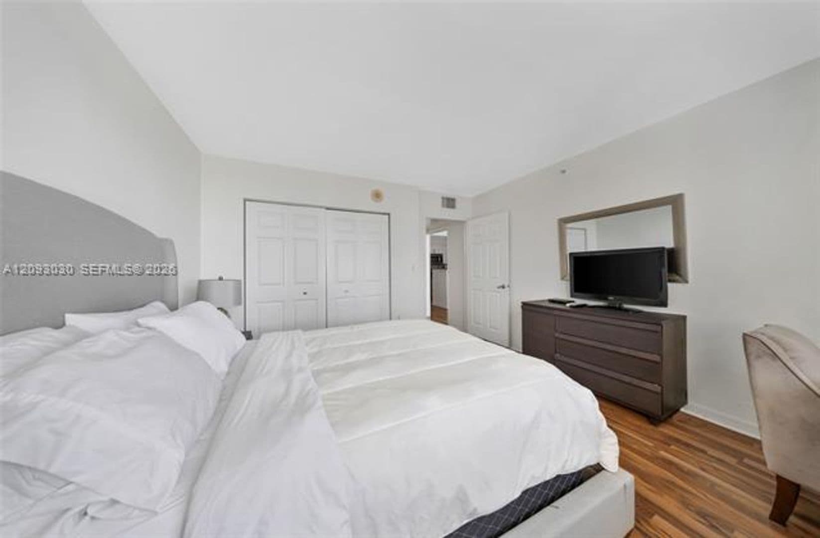 Miami Condo: 1155 Brickell Bay Dr cu-2207