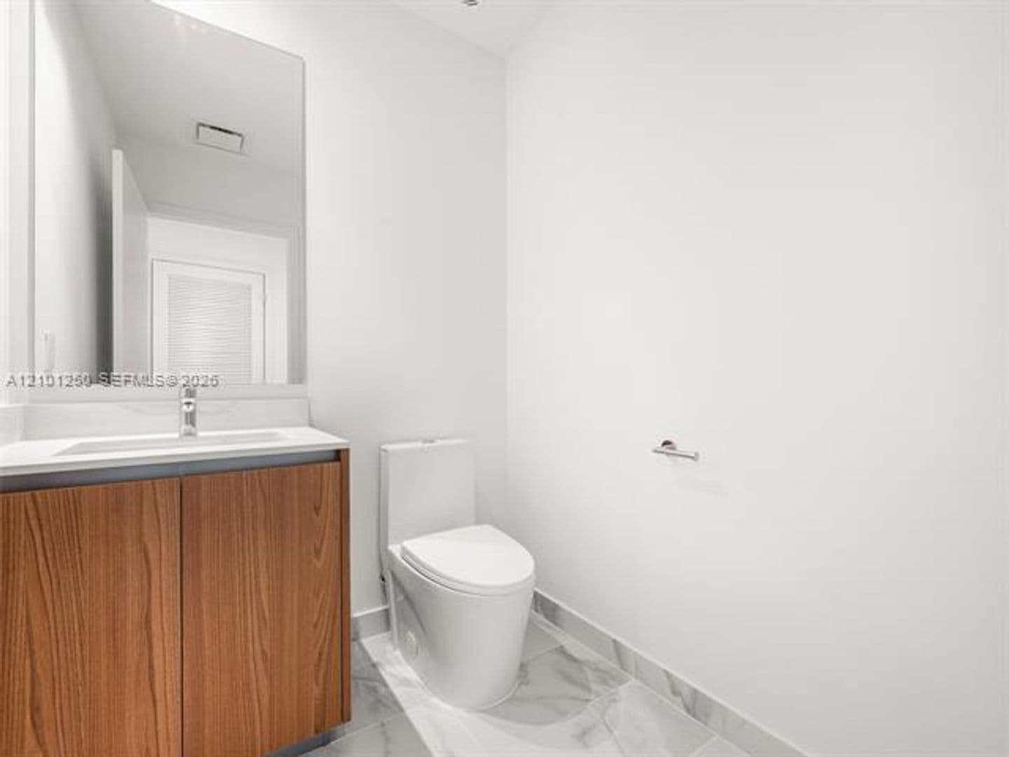 Miami Condo: 1400 Biscayne Blvd cu-701