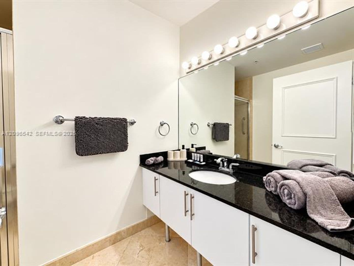 Miami Condo: 31 SE 5th St cu-4314