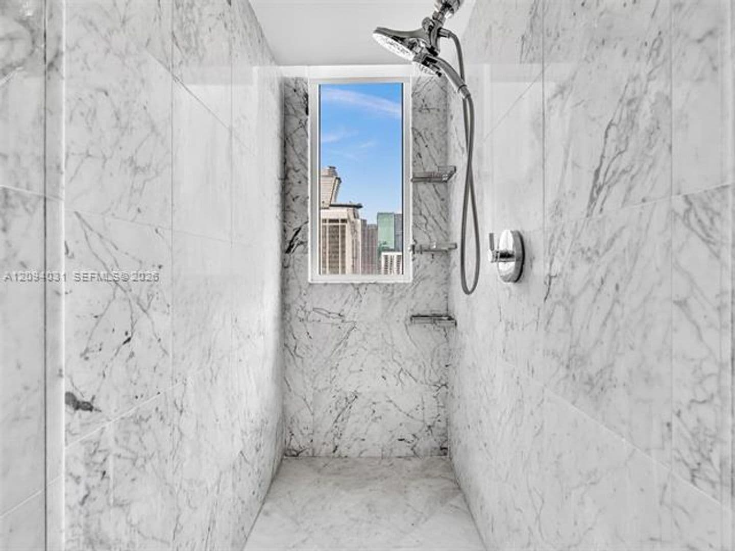 Miami Condo: 253 NE 2nd St cu-2208