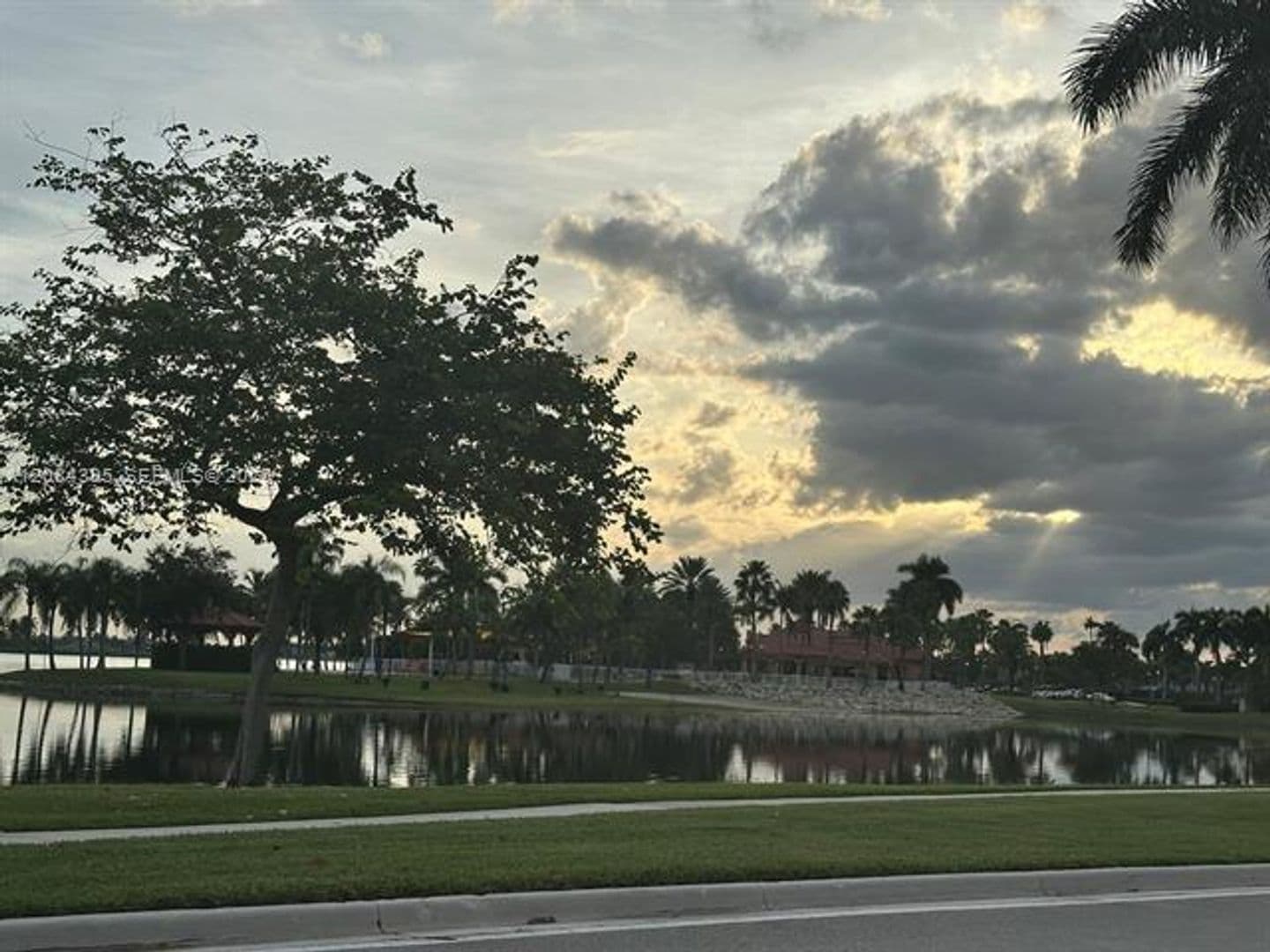 Miramar House: 18580 SW 44th St # 18580