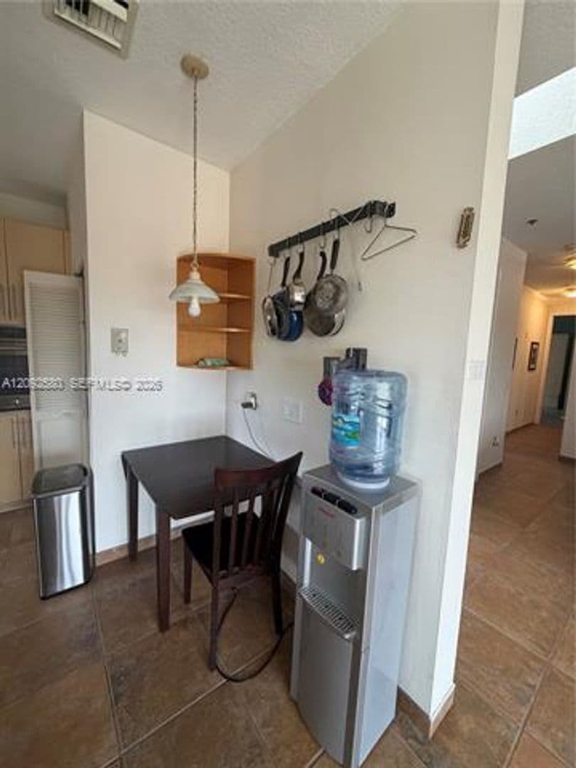 Surfside House: 9008 Collins Ave cu-402