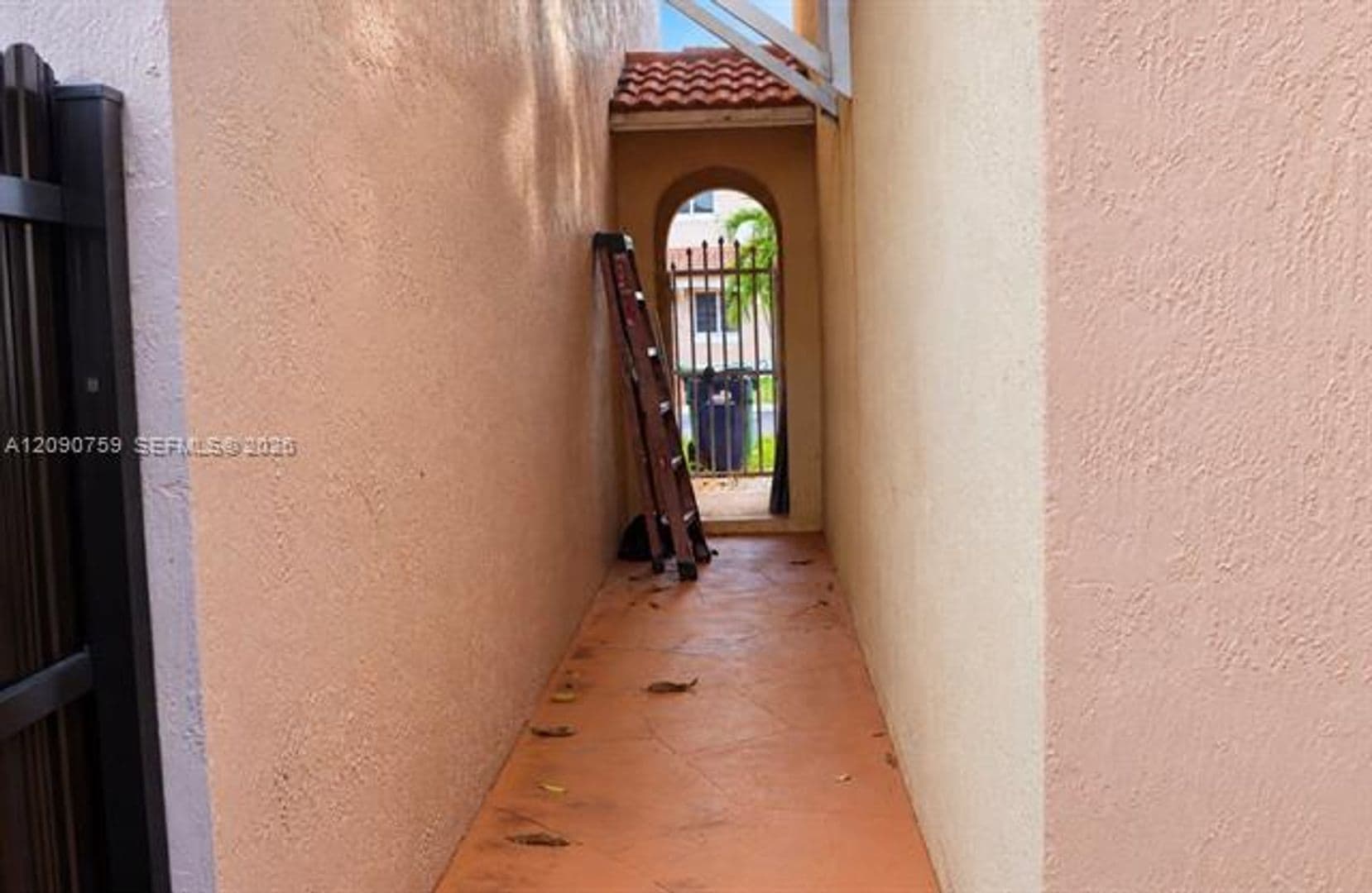 Miami Townhome: 5921 SW 162nd Ct th 5921