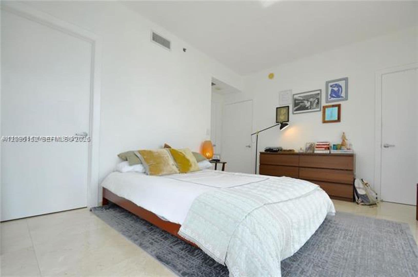 Miami Condo: 1060 Brickell Ave cu-3111