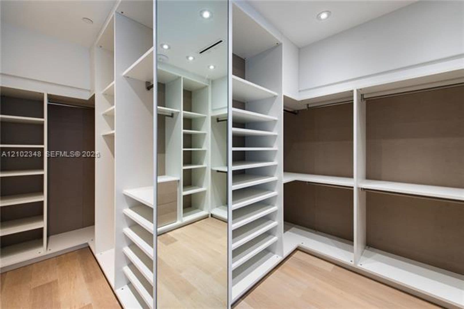Miami Condo: 2020 N Bayshore Dr cu-4502