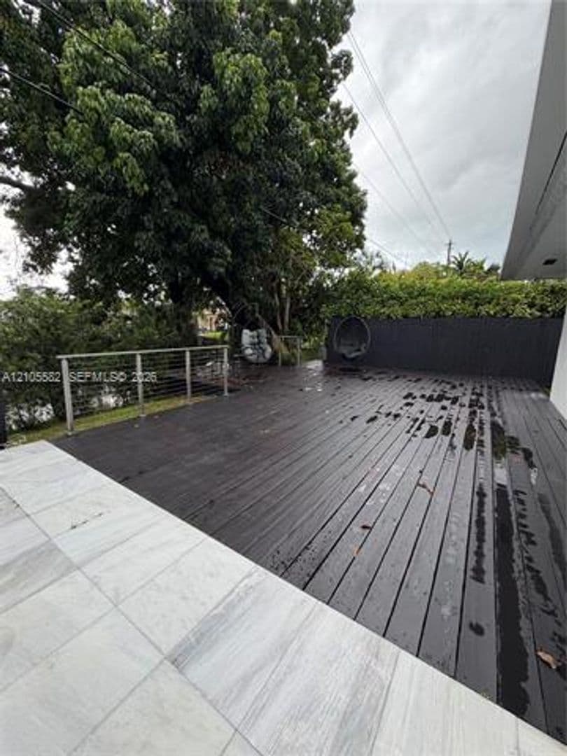 Miami House: 2215 NE 204th St # 2215