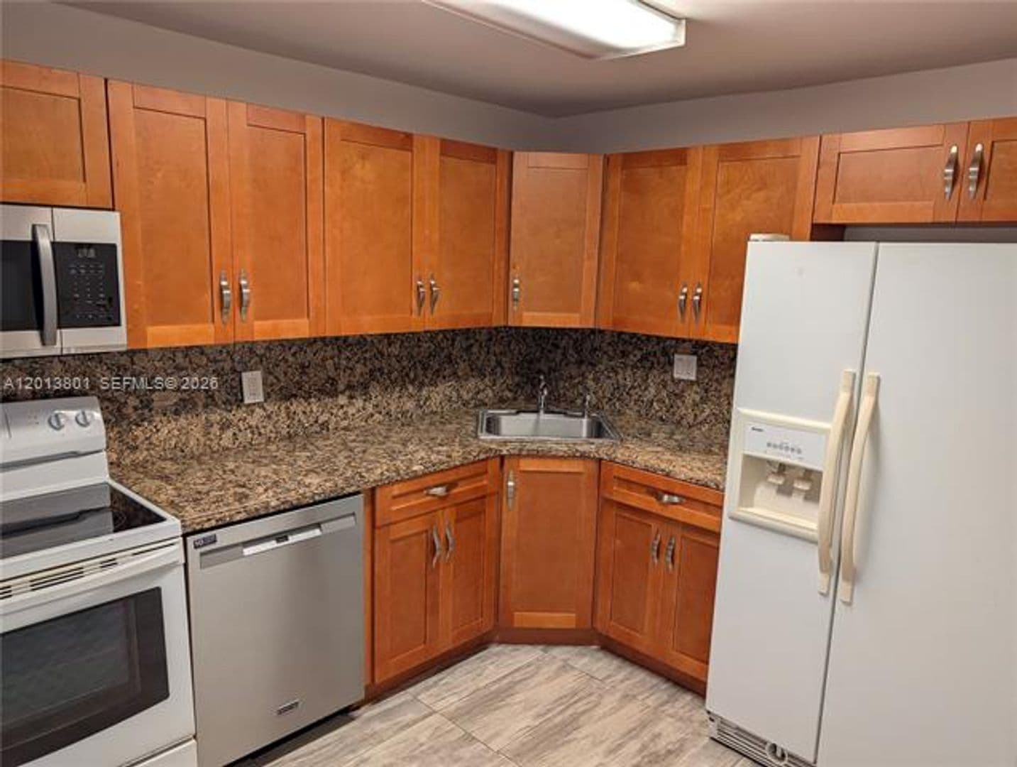 Key Biscayne Condo: 210 Sea View Dr cu-405