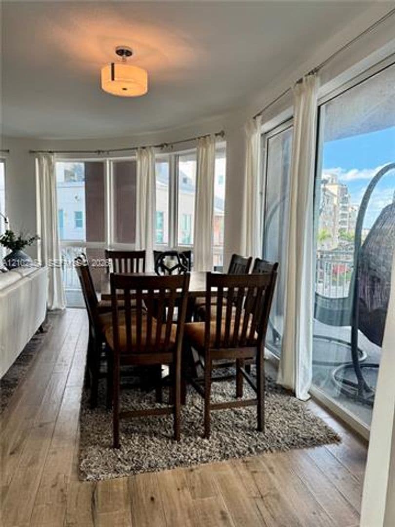 Miami Condo: 7275 SW 90th Way cu-301