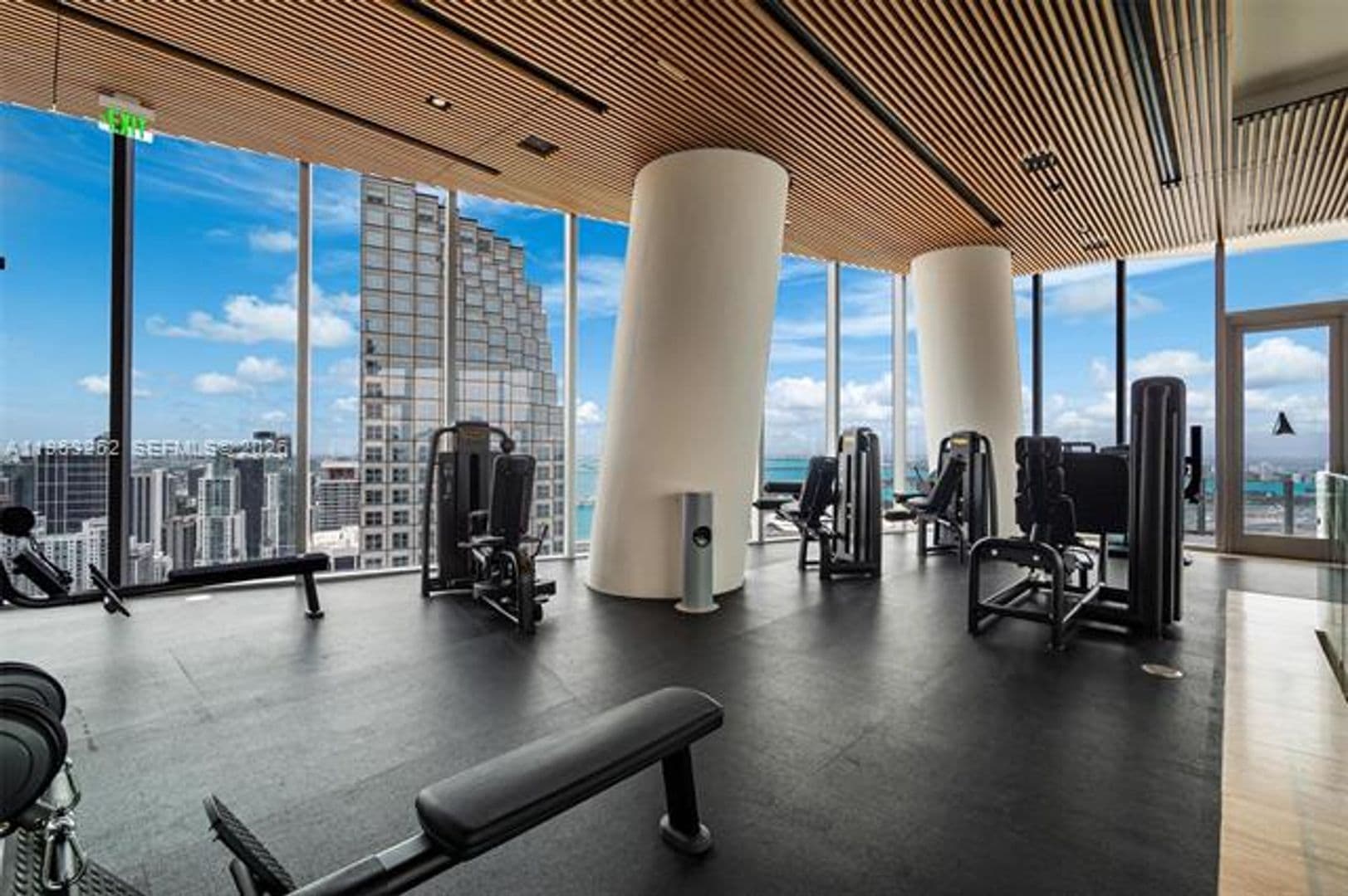 Miami Condo: 300 Biscayne Blvd Way cu-4404