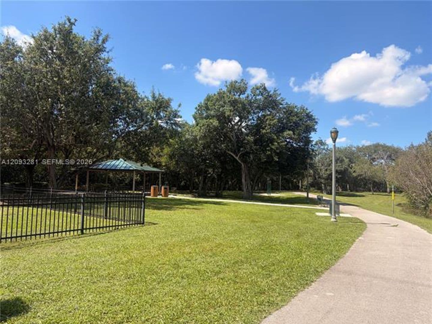 North Miami Beach House: 19091 NE 20th Ct # 19091