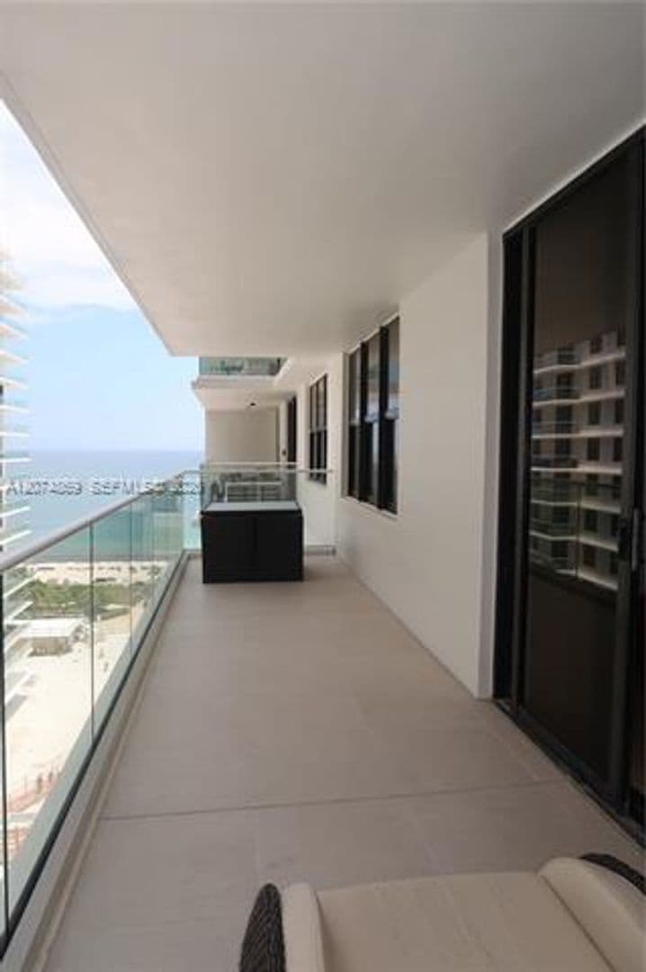 Bal Harbour Condo: 9801 Collins Ave cu-14T