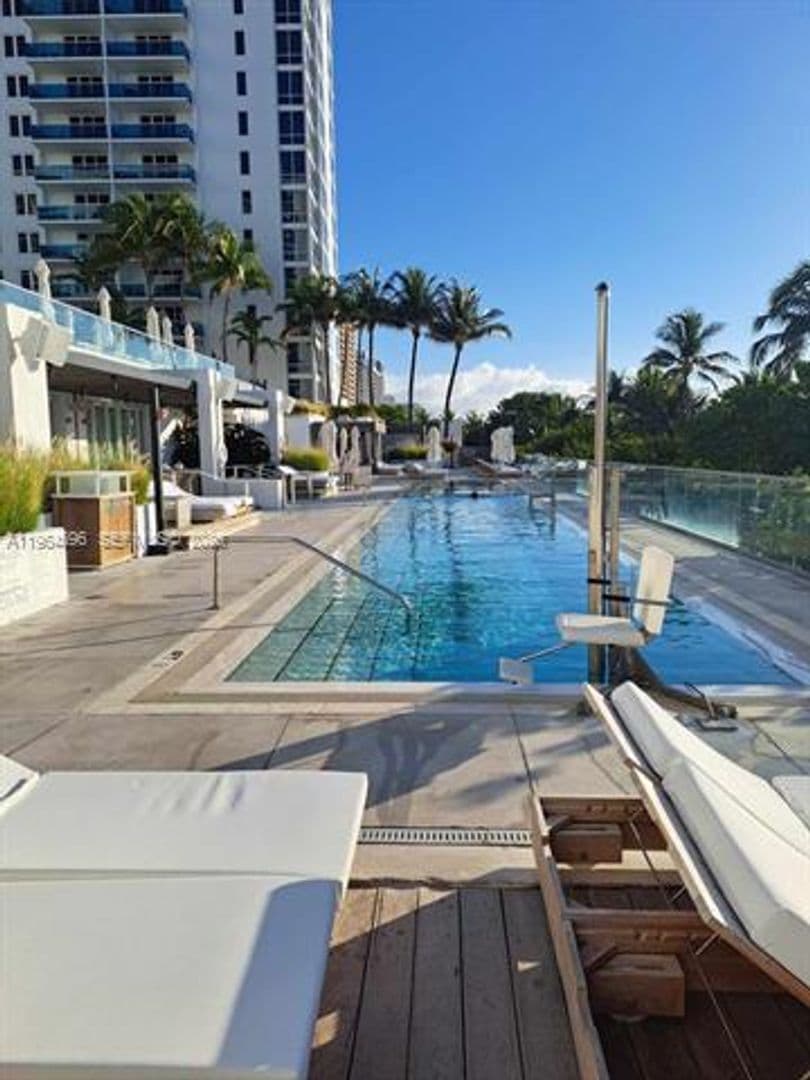 Miami Beach Condo: 2301 Collins Ave cu-504