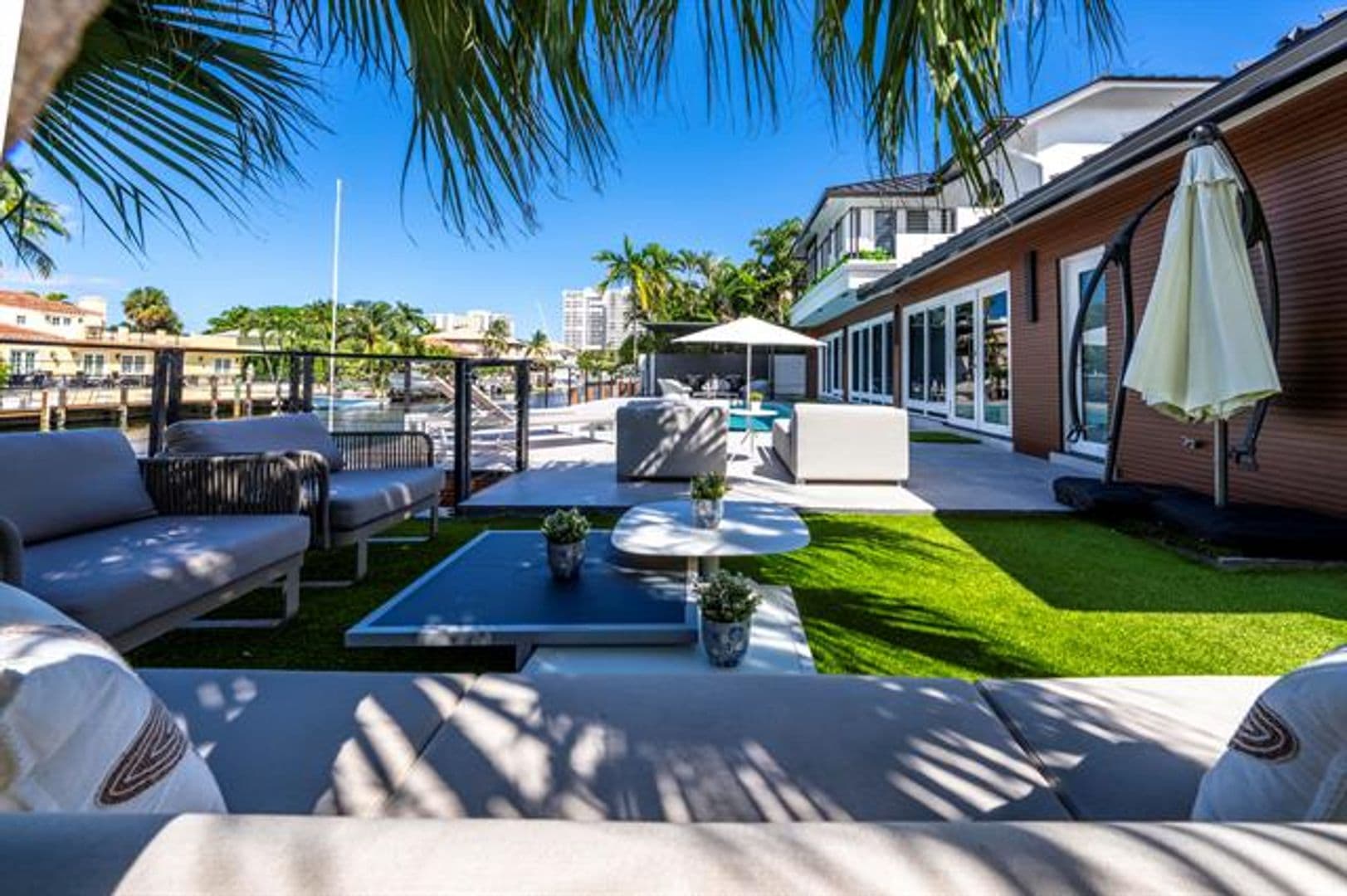 Fort Lauderdale House: 11 Castle Harbor Isle Dr # 11