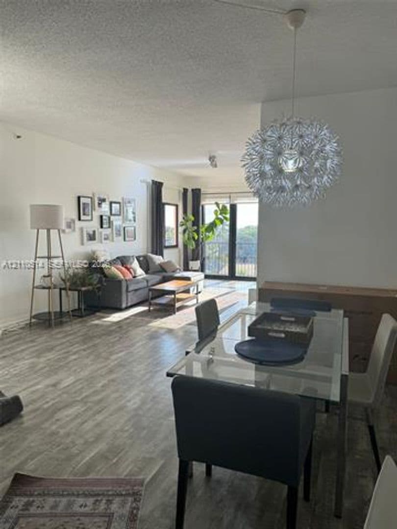 Surfside Condo: 8816 Collins Ave cu-304