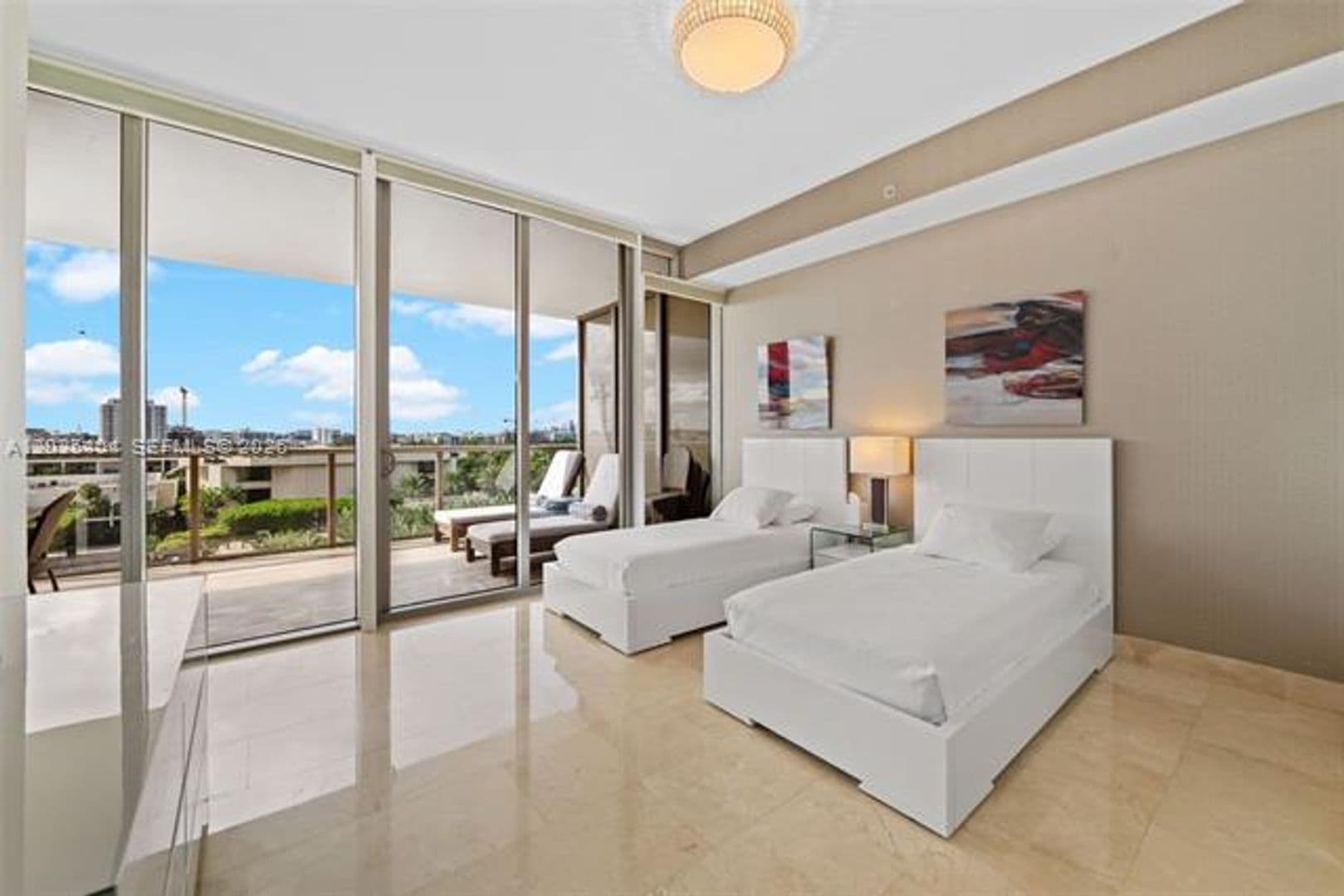 Bal Harbour Condo: 9705 Collins Ave cu-605N