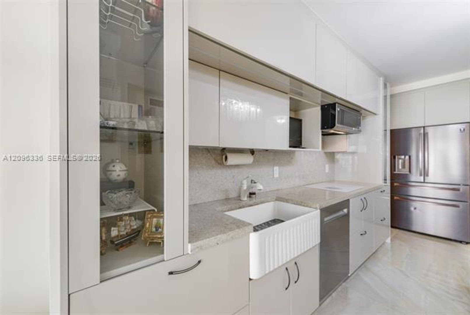 Hallandale Beach Condo: 1980 S Ocean Dr cu-18D