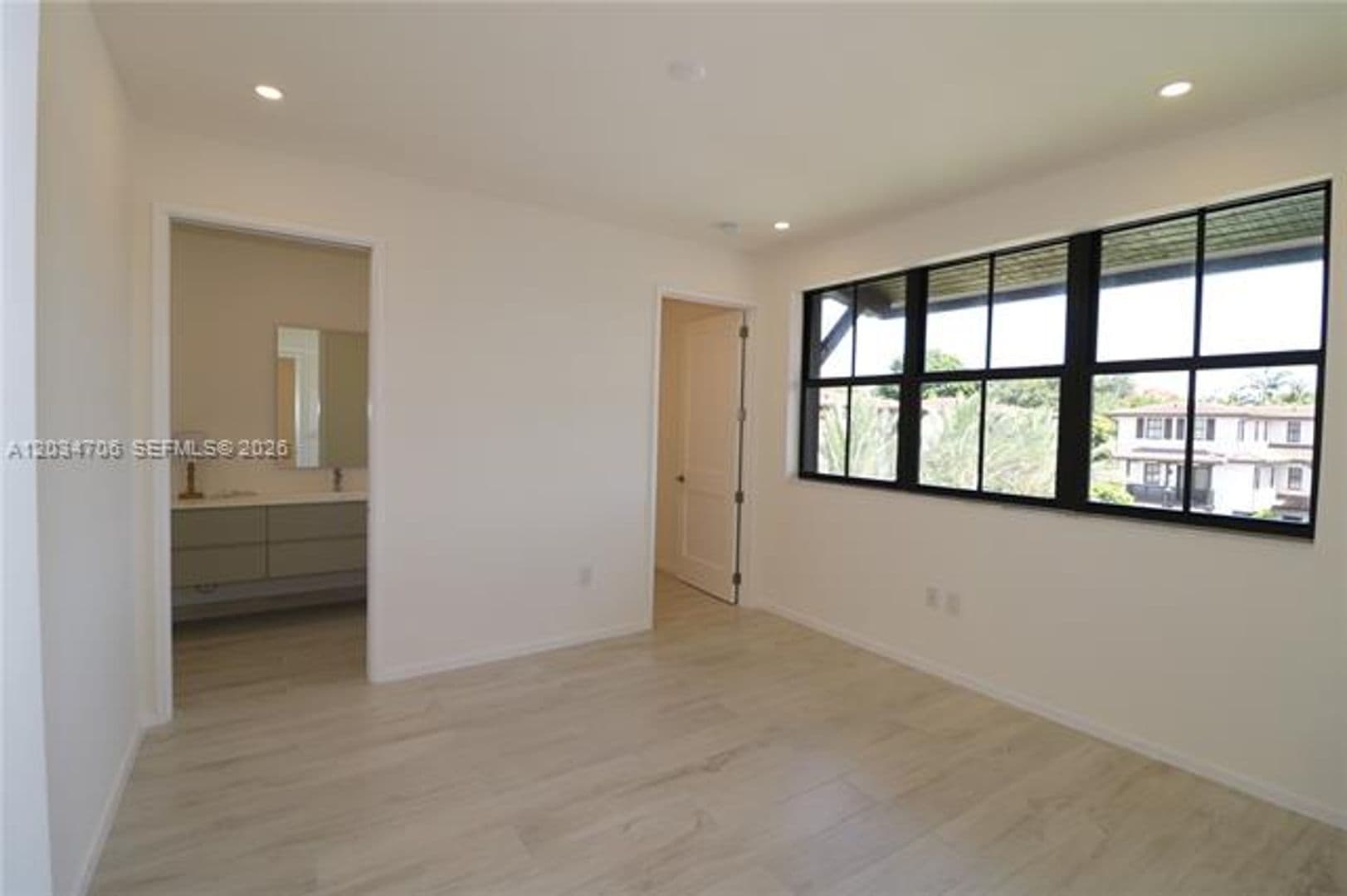 Pinecrest Townhome: 7504 SW 100th St th 7504