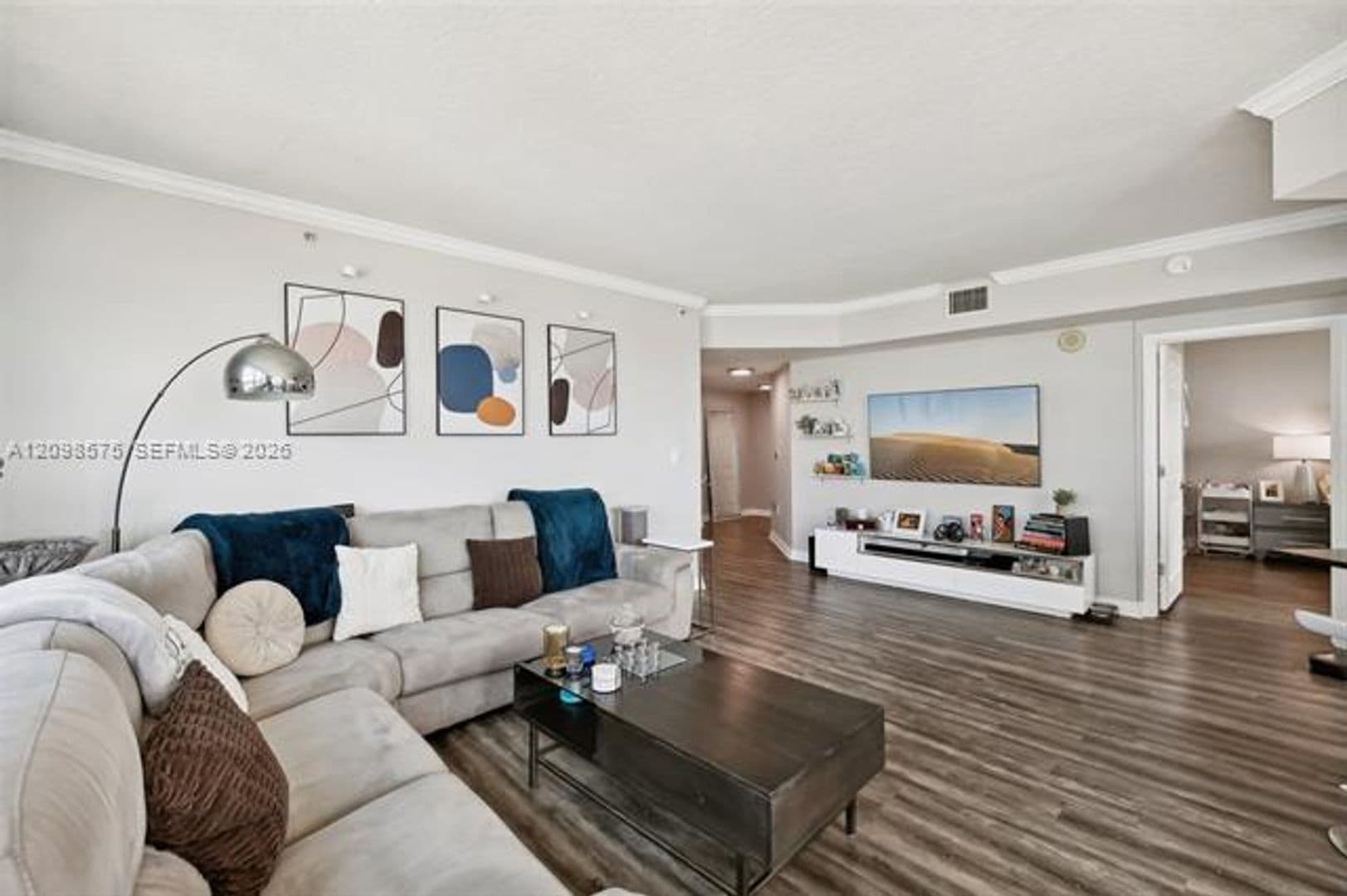 Miami Condo: 2000 N Bayshore Dr cu-1401