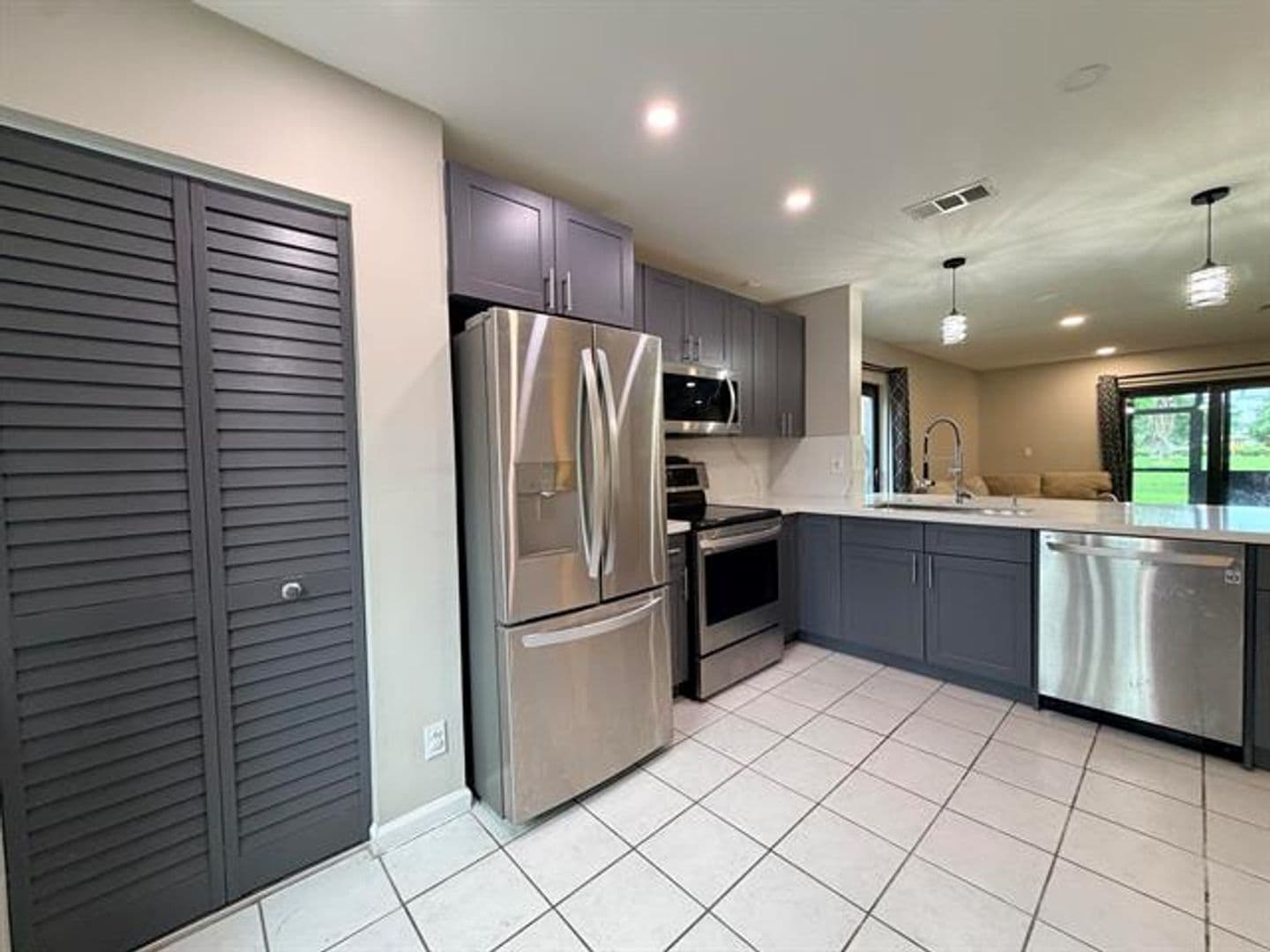 Sunrise House: 9346 NW 49th Pl th 9346
