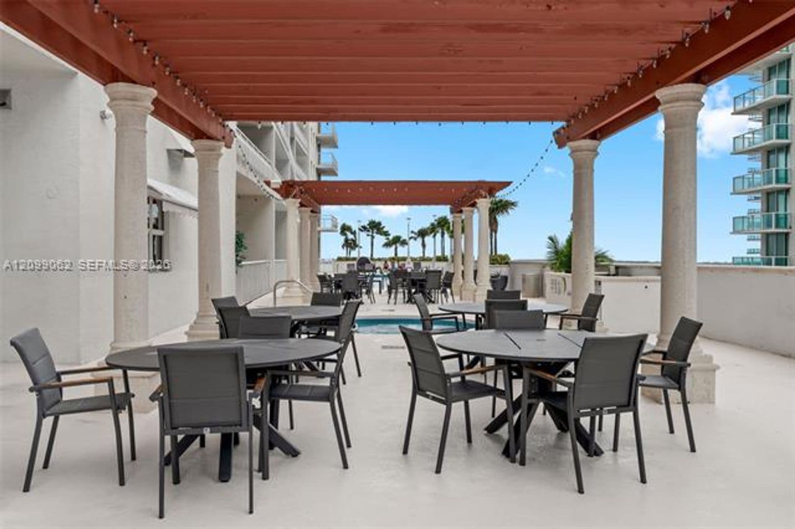 Miami Condo: 1200 Brickell Bay Dr cu-3908