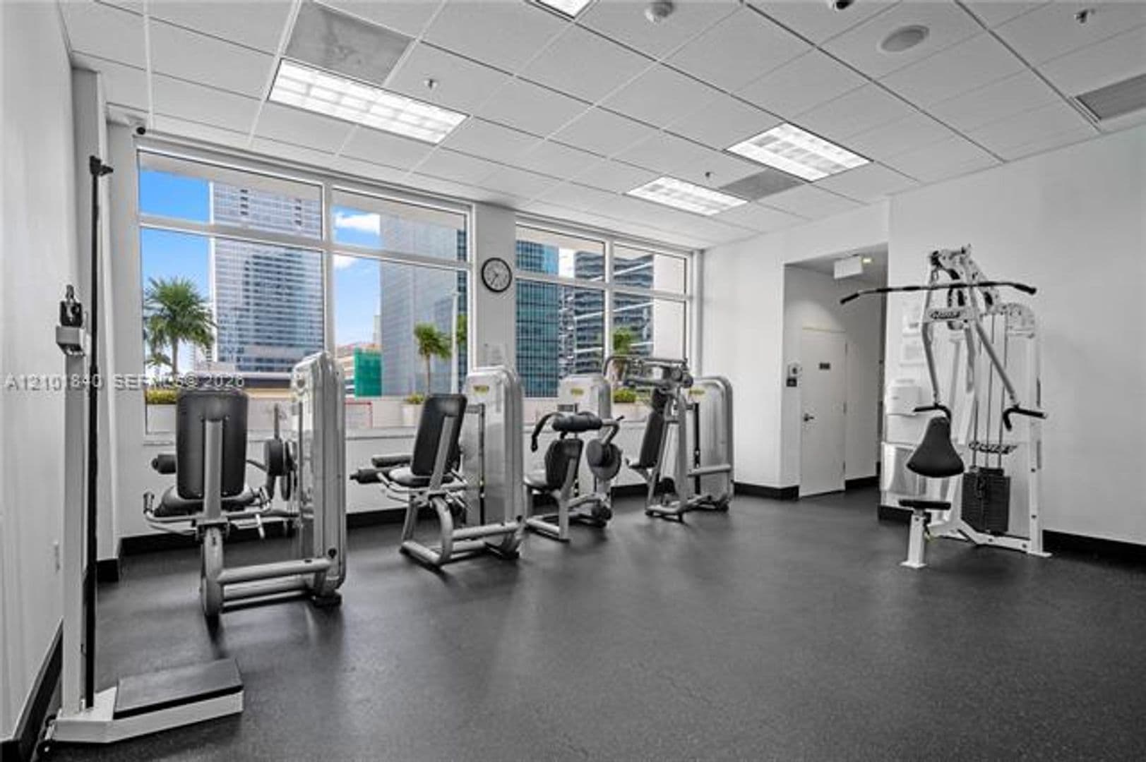 Miami Condo: 1200 Brickell Bay Dr cu-1907