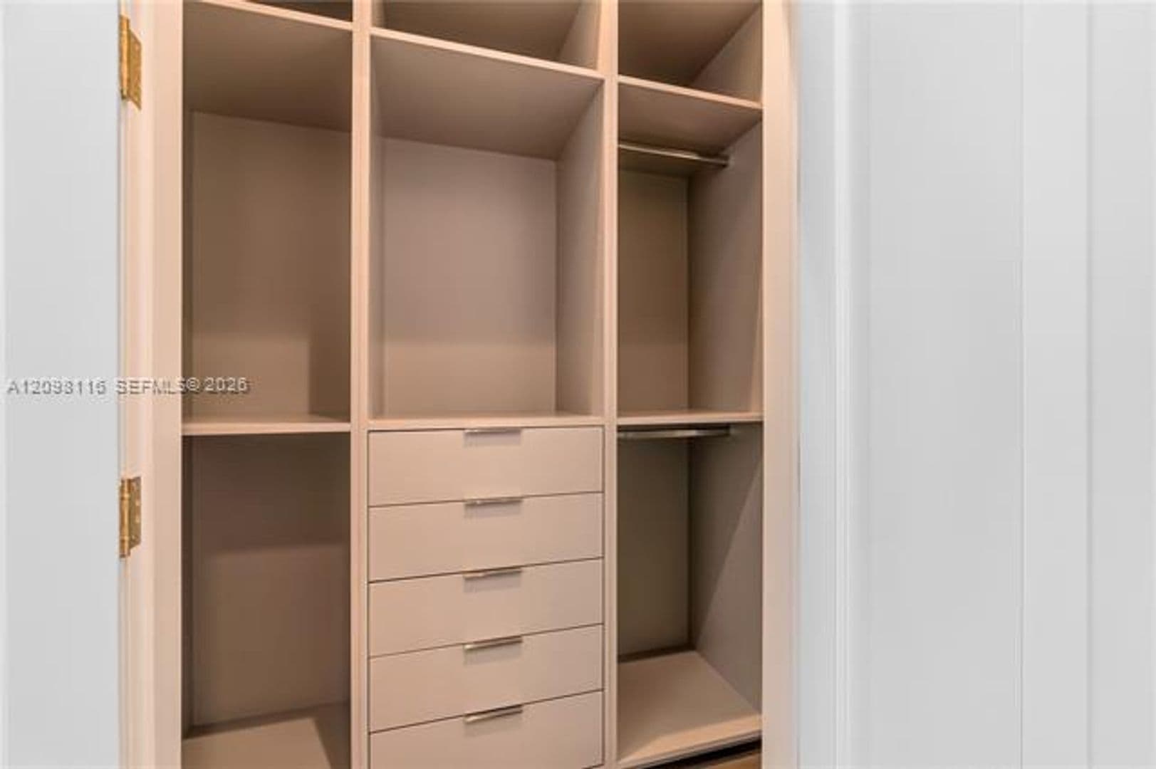 Coral Gables Condo: 555 Santander Ave cu-V4