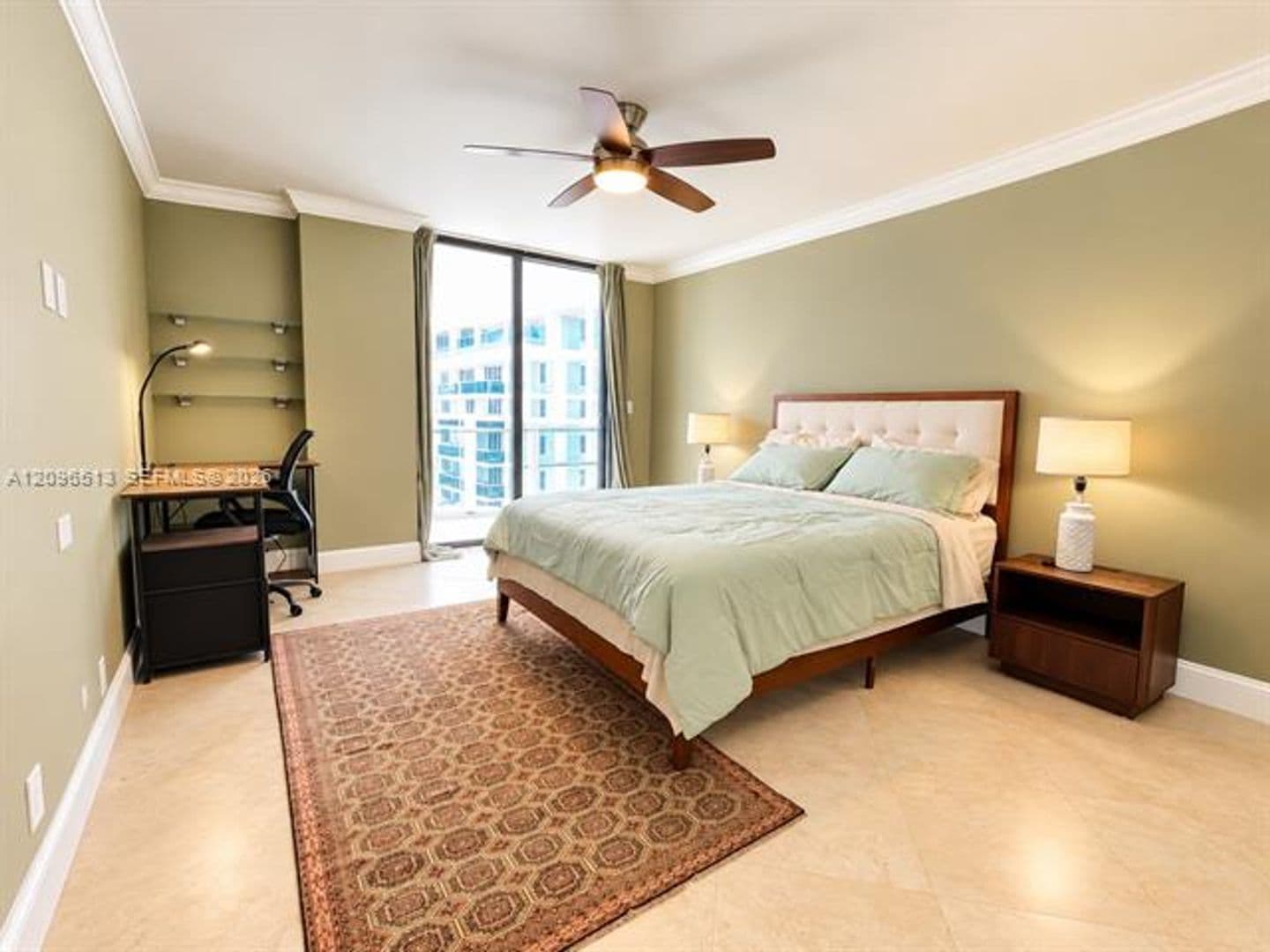 Miami Beach Condo: 2401 Collins Ave cu-1807