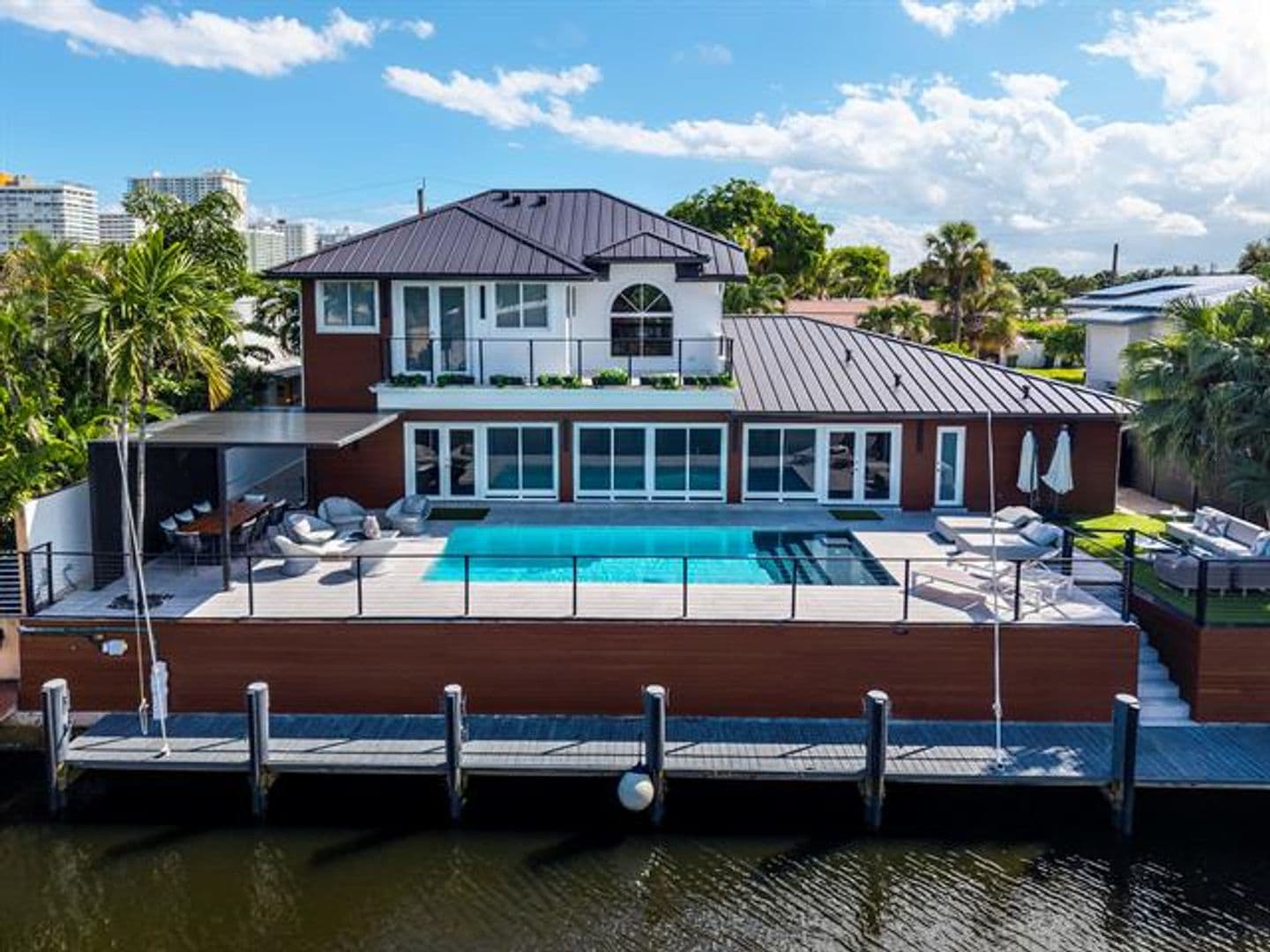 Fort Lauderdale House: 11 Castle Harbor Isle Dr # 11