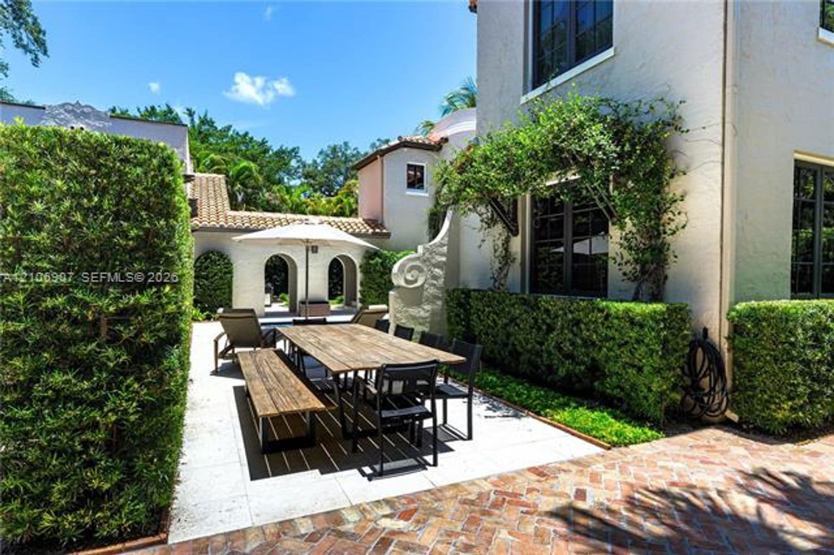 Coral Gables House: 1822 Country Club Prado # 1822