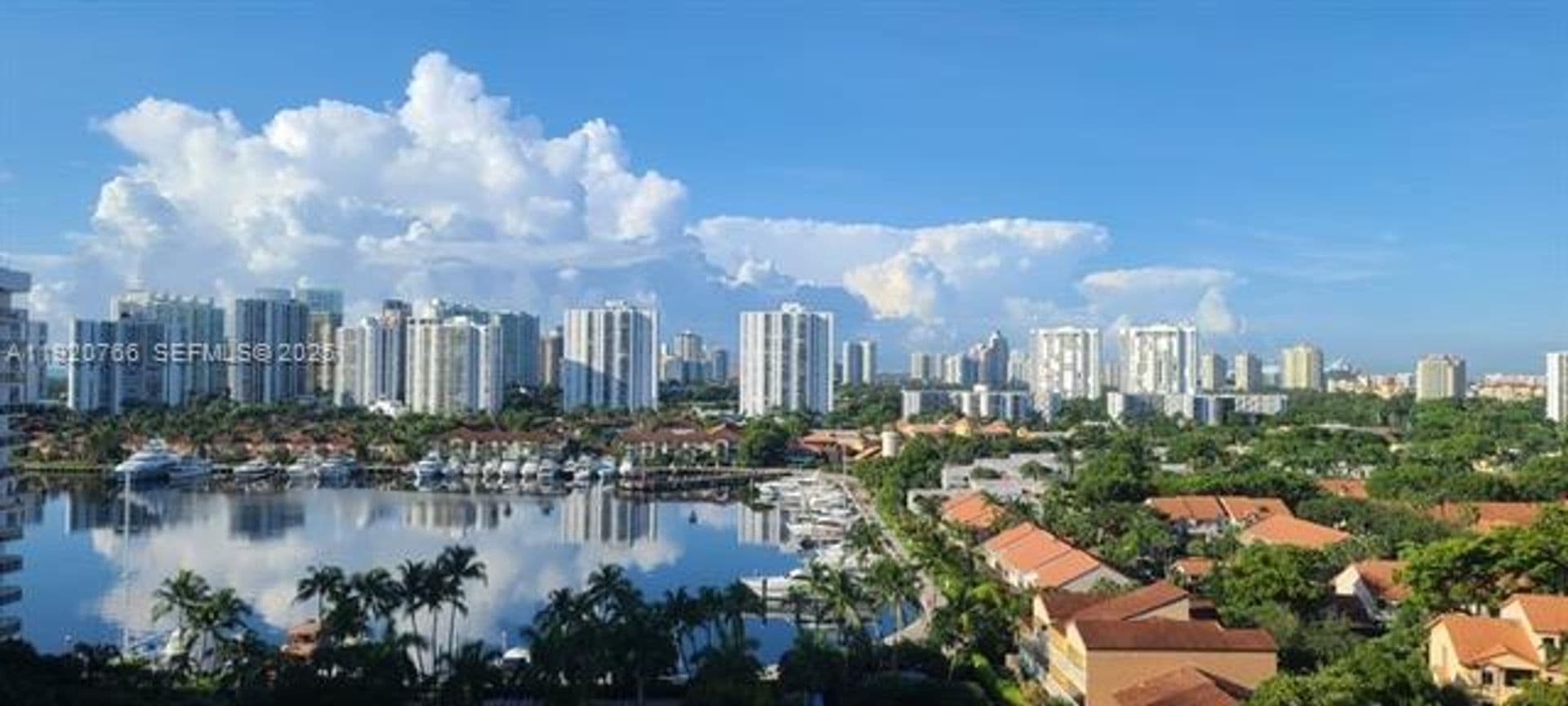 Aventura Condo: 3600 Yacht Club Dr cu-1204