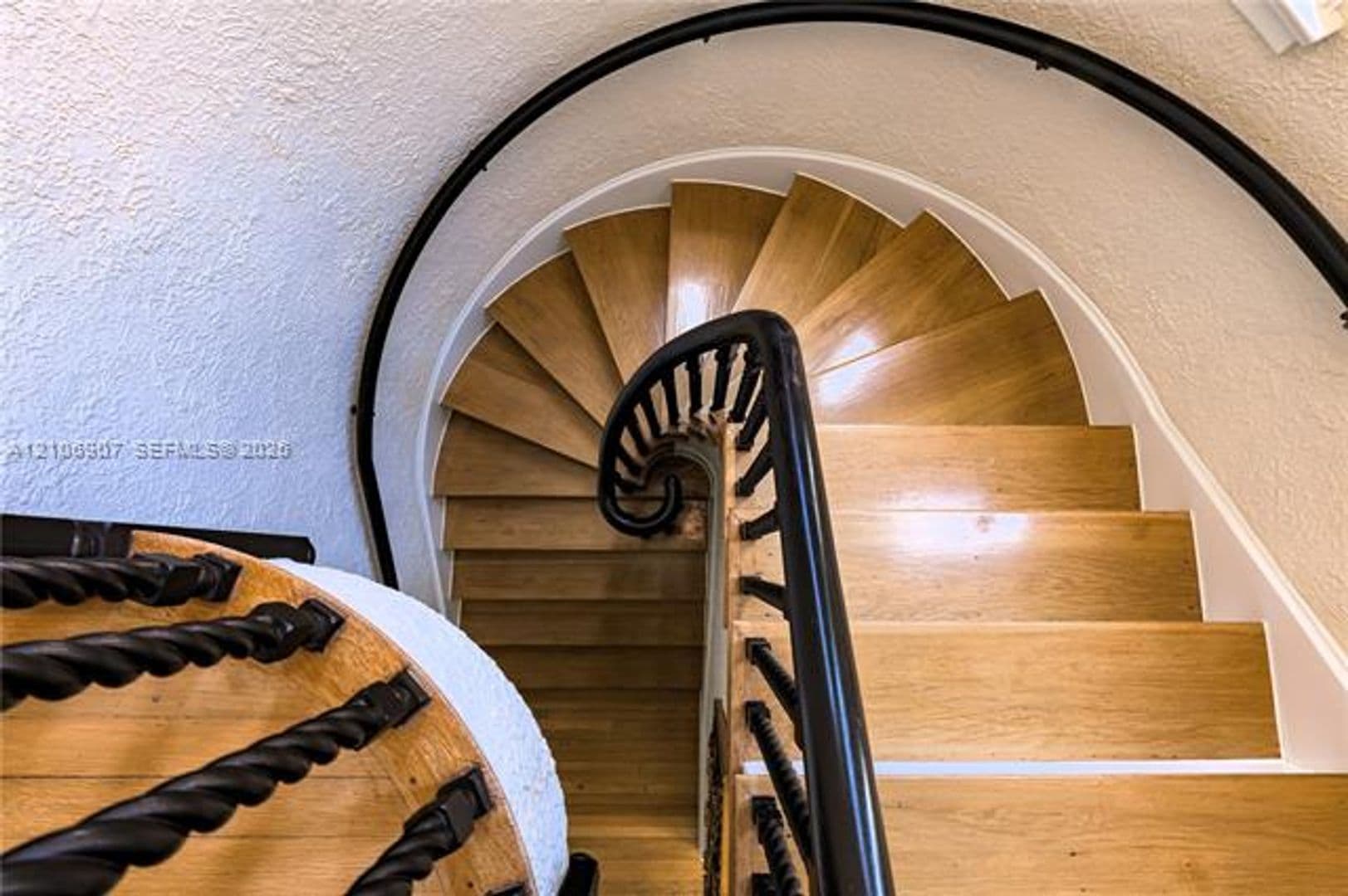 Coral Gables House: 1822 Country Club Prado # 1822