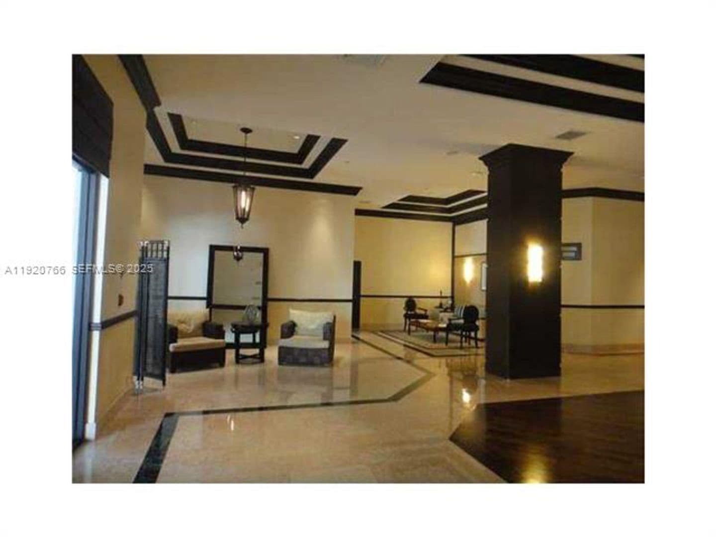 Aventura Condo: 3600 Yacht Club Dr cu-1204