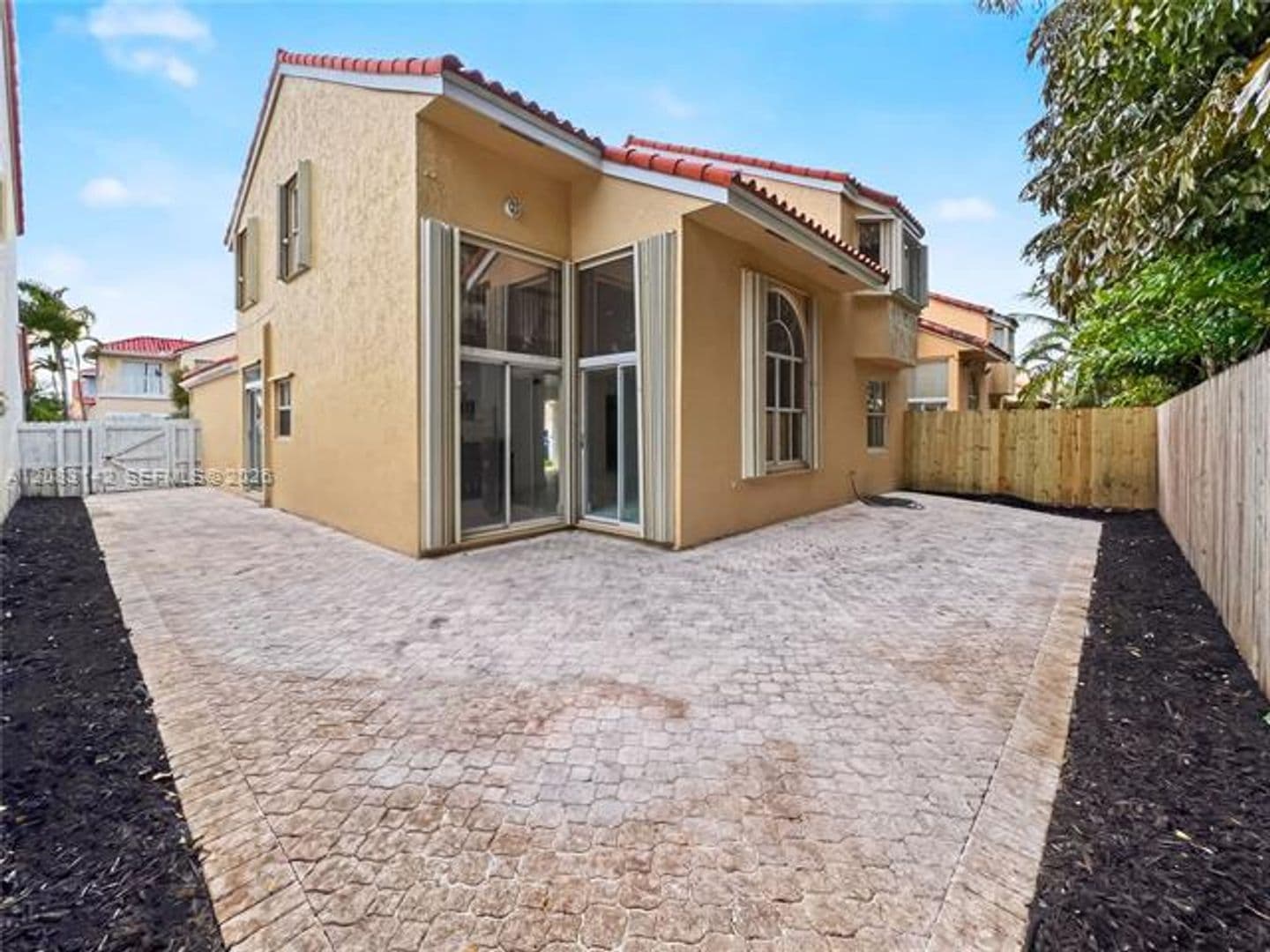 Hollywood House: 3215 N 36th Ave # 3215