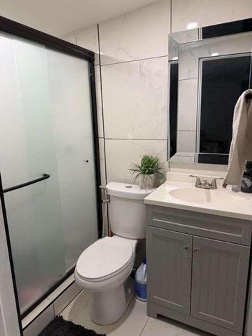 Miami House: 510 NW 108th St # 510