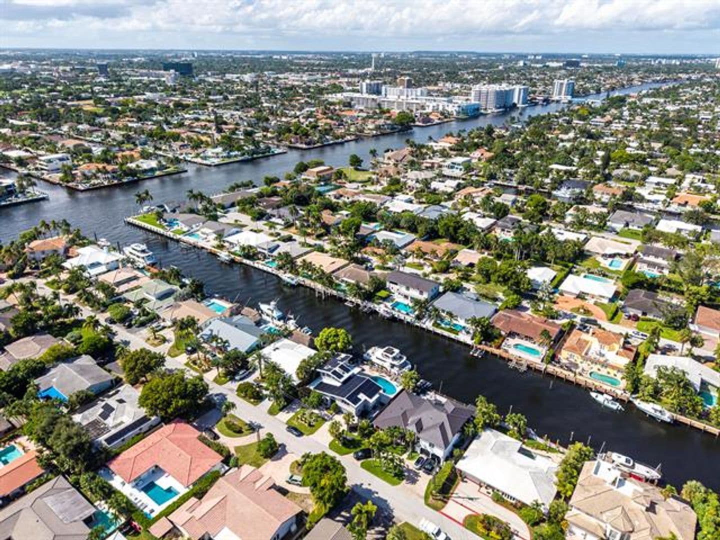 Fort Lauderdale House: 11 Castle Harbor Isle Dr # 11