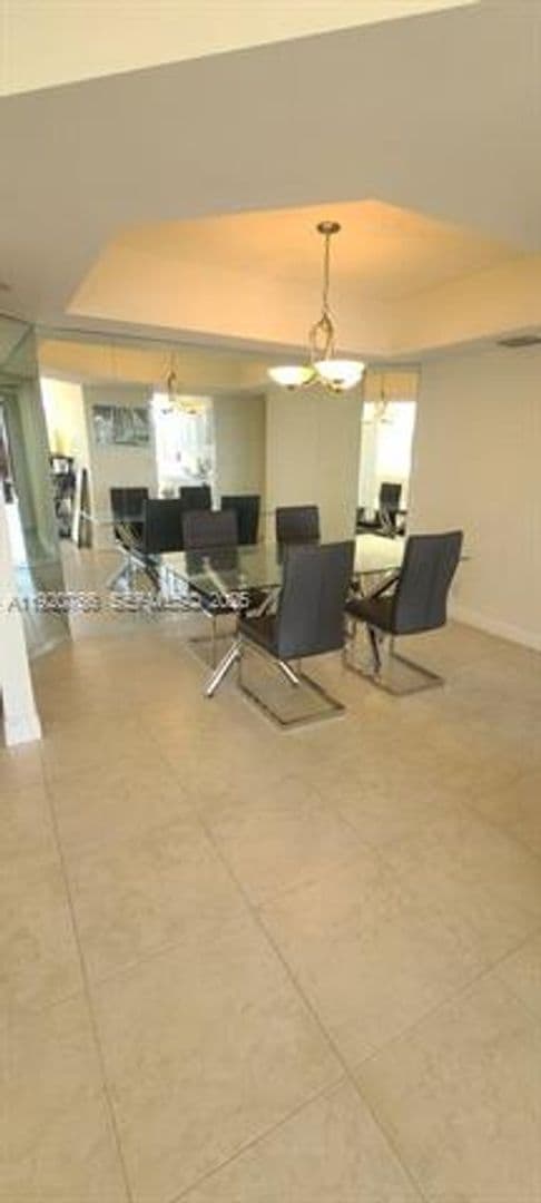 Aventura Condo: 3600 Yacht Club Dr cu-1204