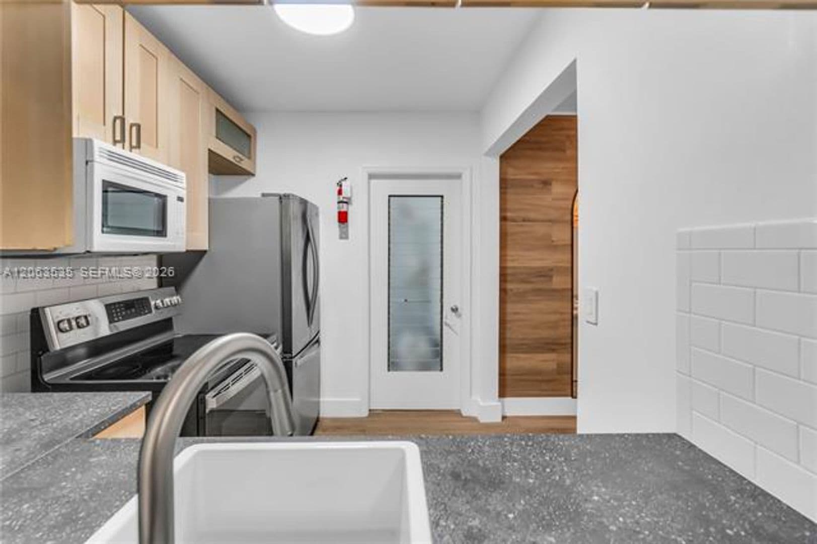 Biscayne Park House: 11201 NE 10th Ave cu-11203
