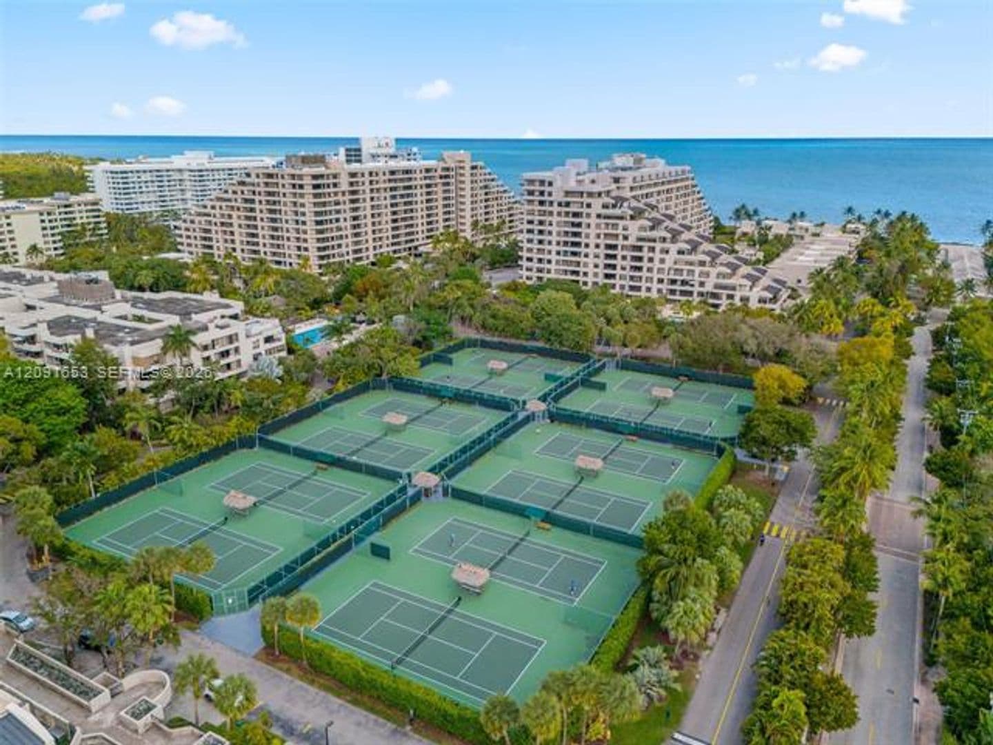 Key Biscayne Condo: 201 Crandon Blvd cu-739