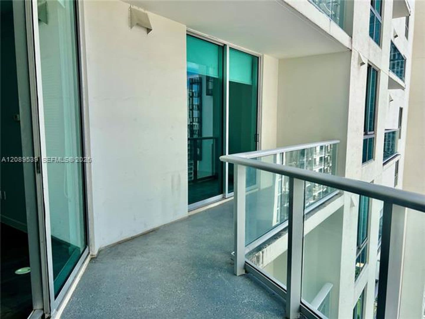 Miami Condo: 300 S Biscayne Blvd cu-2705