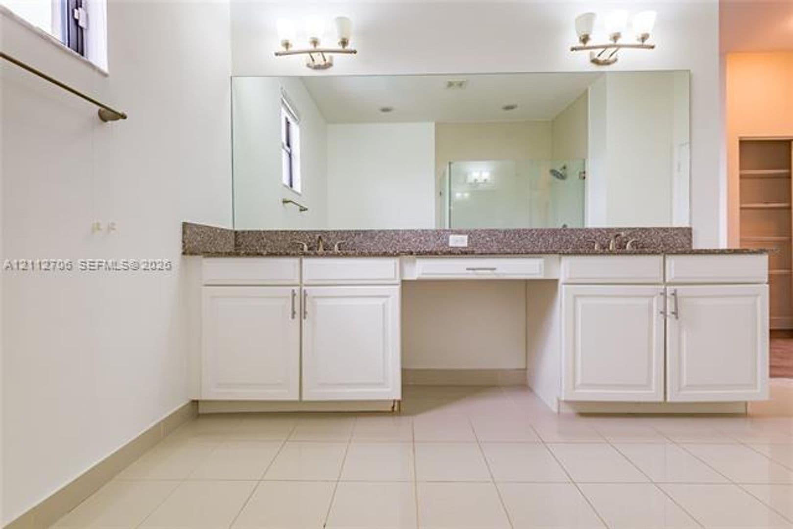 Miami House: 804 NE 191st St # 804