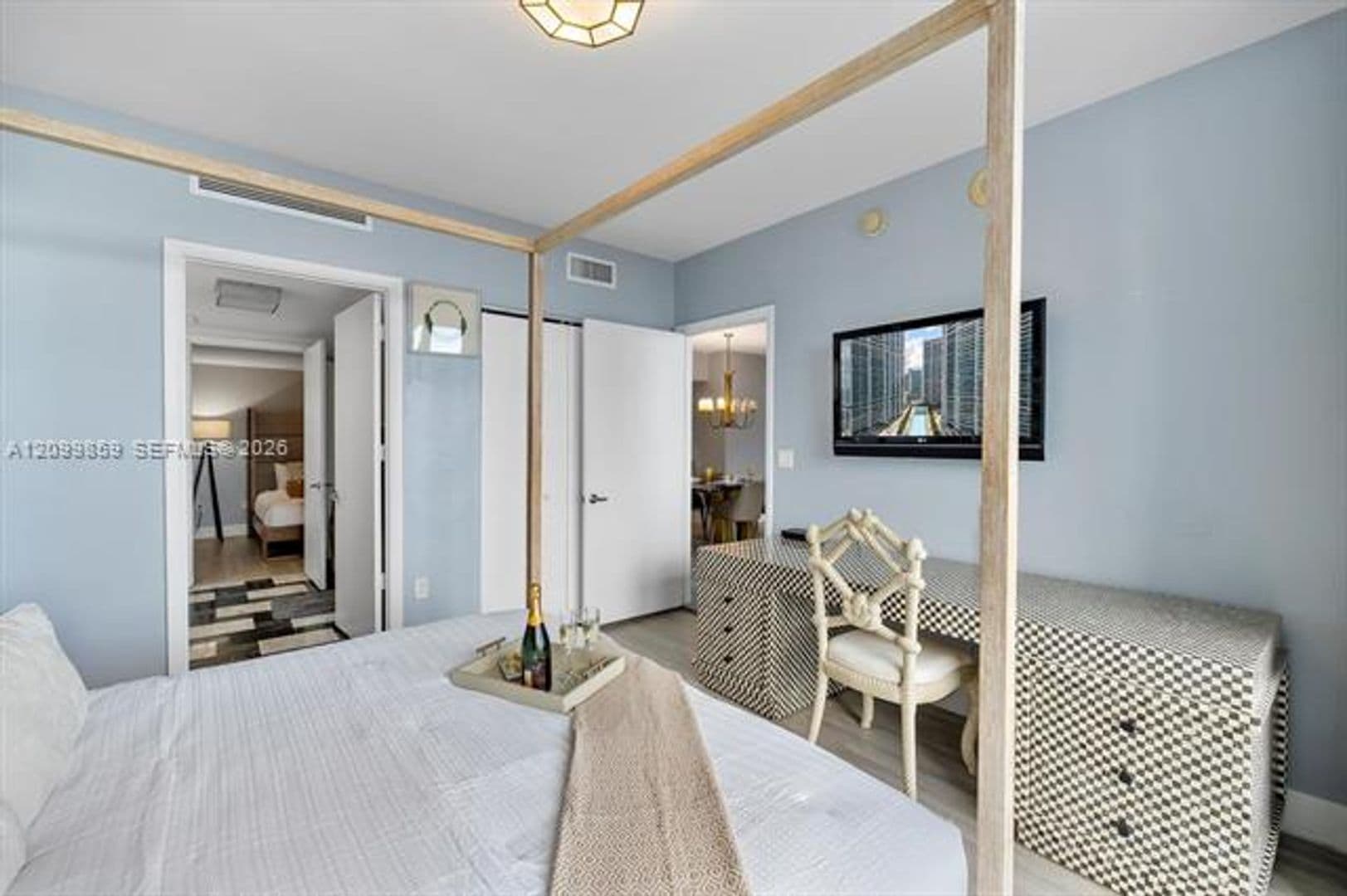 Miami Condo: 485 Brickell Ave cu-4309
