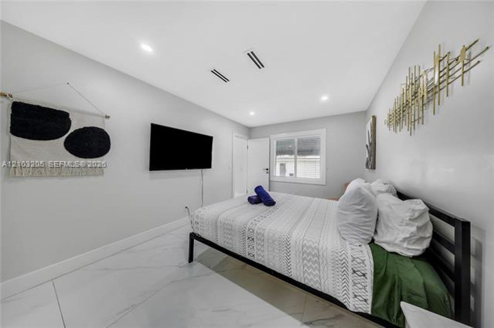 Miami House: 2612 SW 12th St # 2612