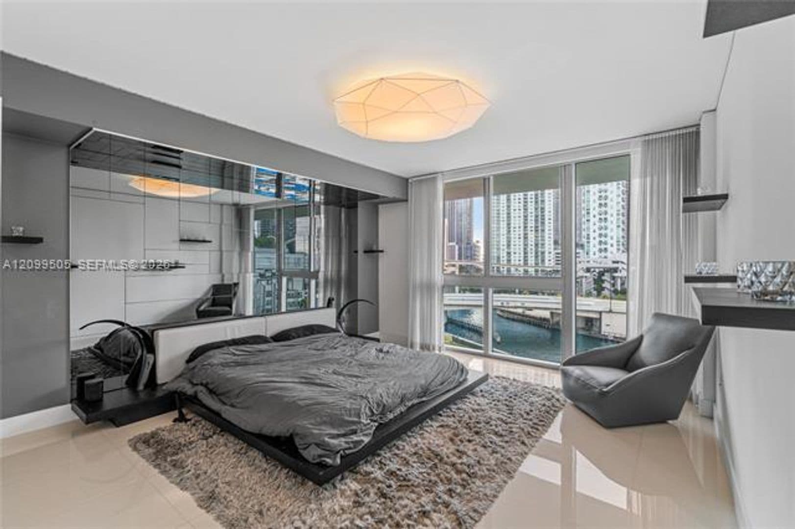 Miami Condo: 92 SW 3rd St cu-708