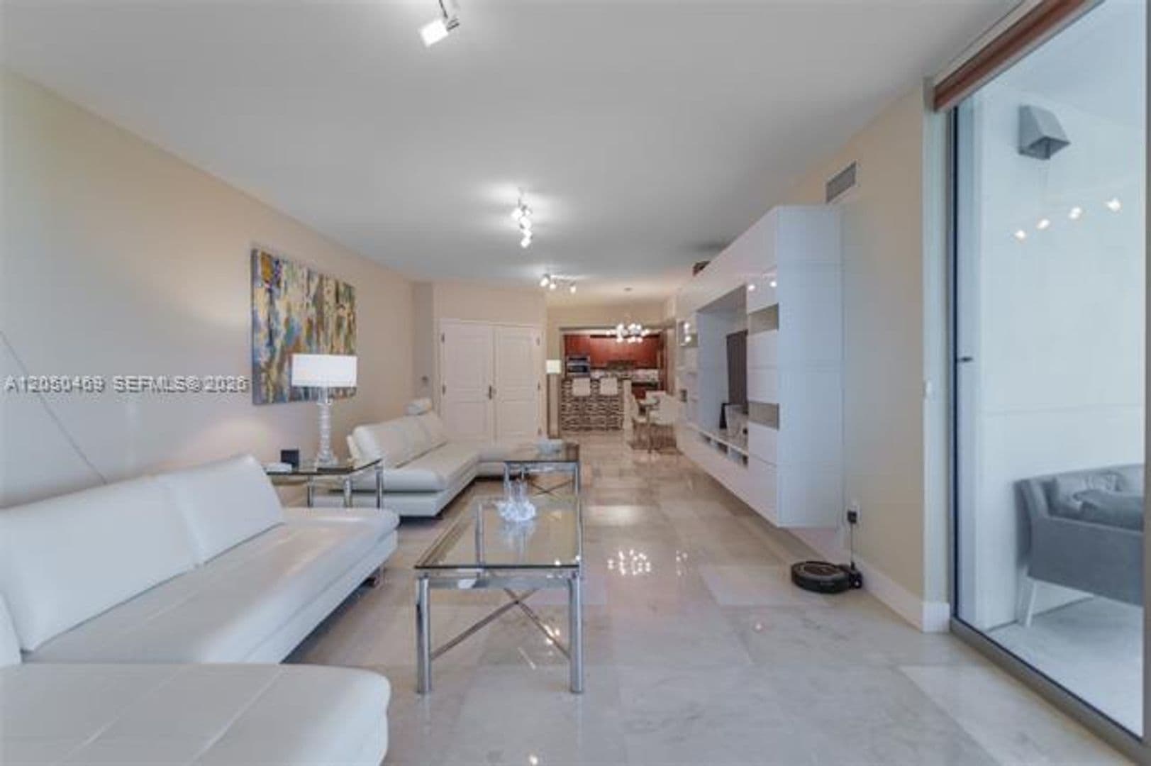Hollywood Condo: 3101 S Ocean Dr cu-404