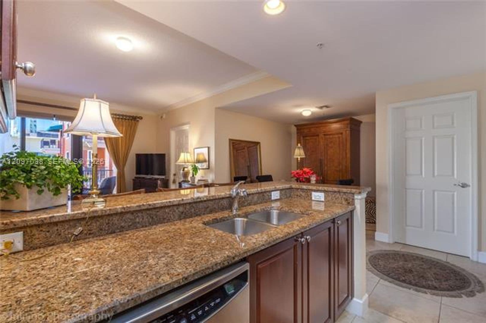 Coral Gables Condo: 100 Andalusia Ave cu-609
