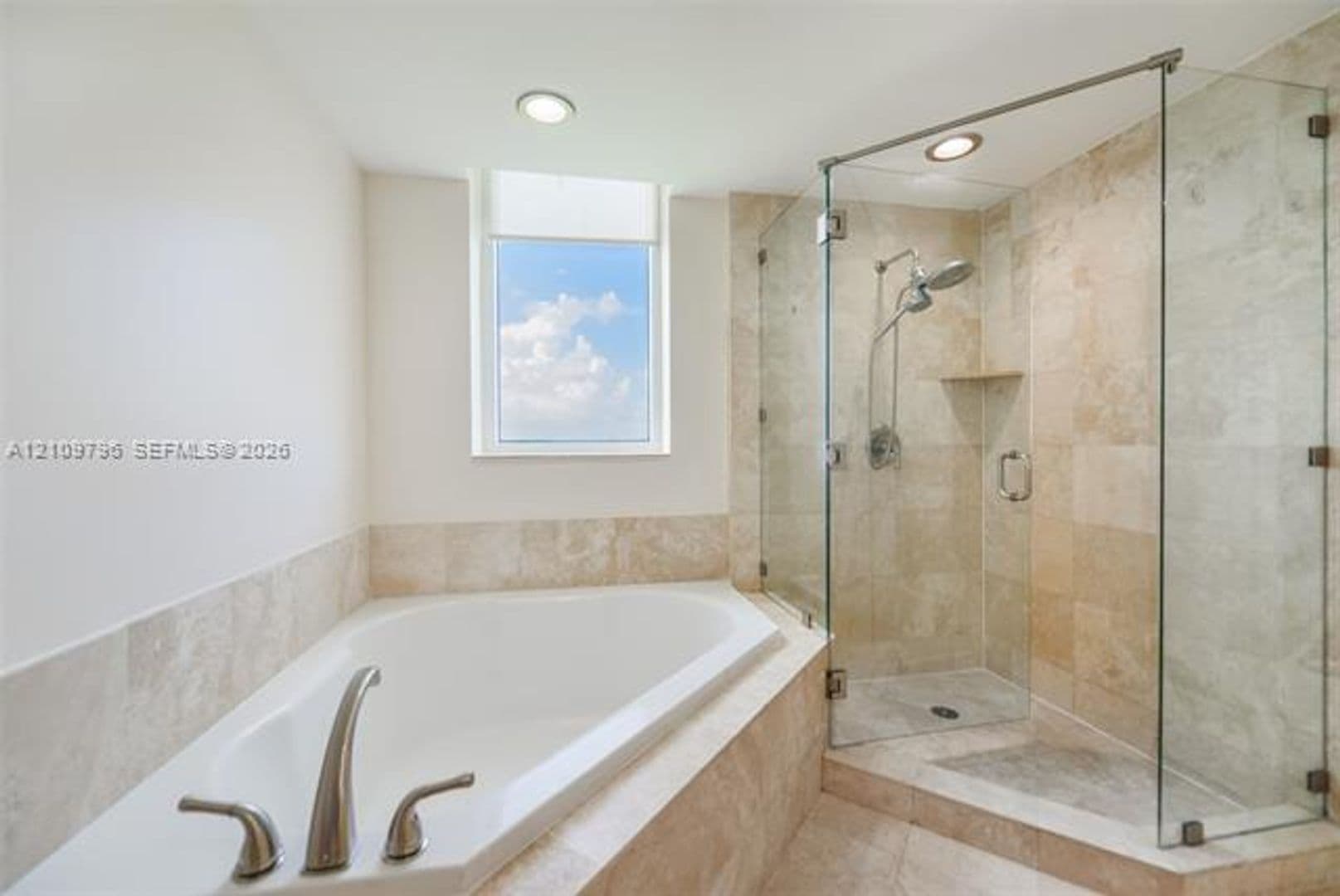 Hallandale Beach Condo: 1745 E Hallandale Beach Blvd cu-1903W