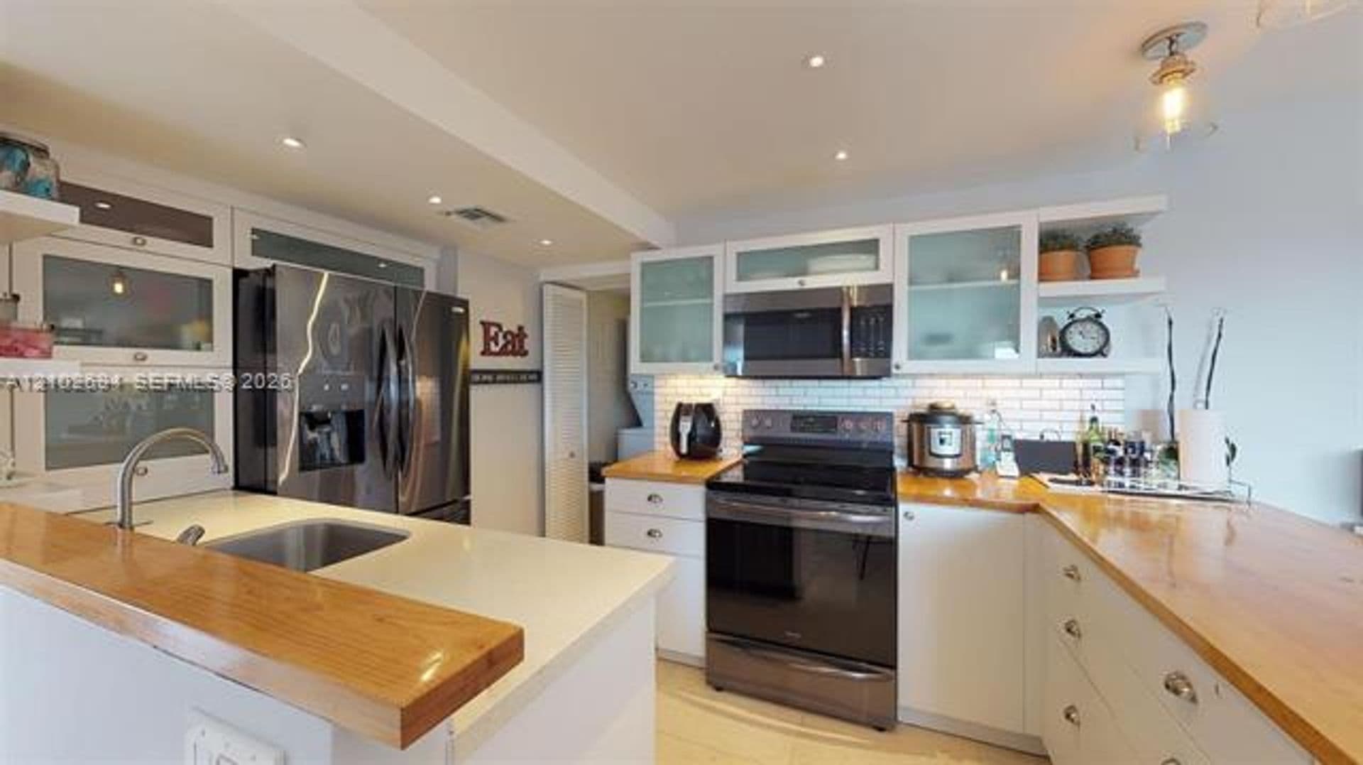 Key Biscayne Condo: 77 Crandon Blvd cu-8D