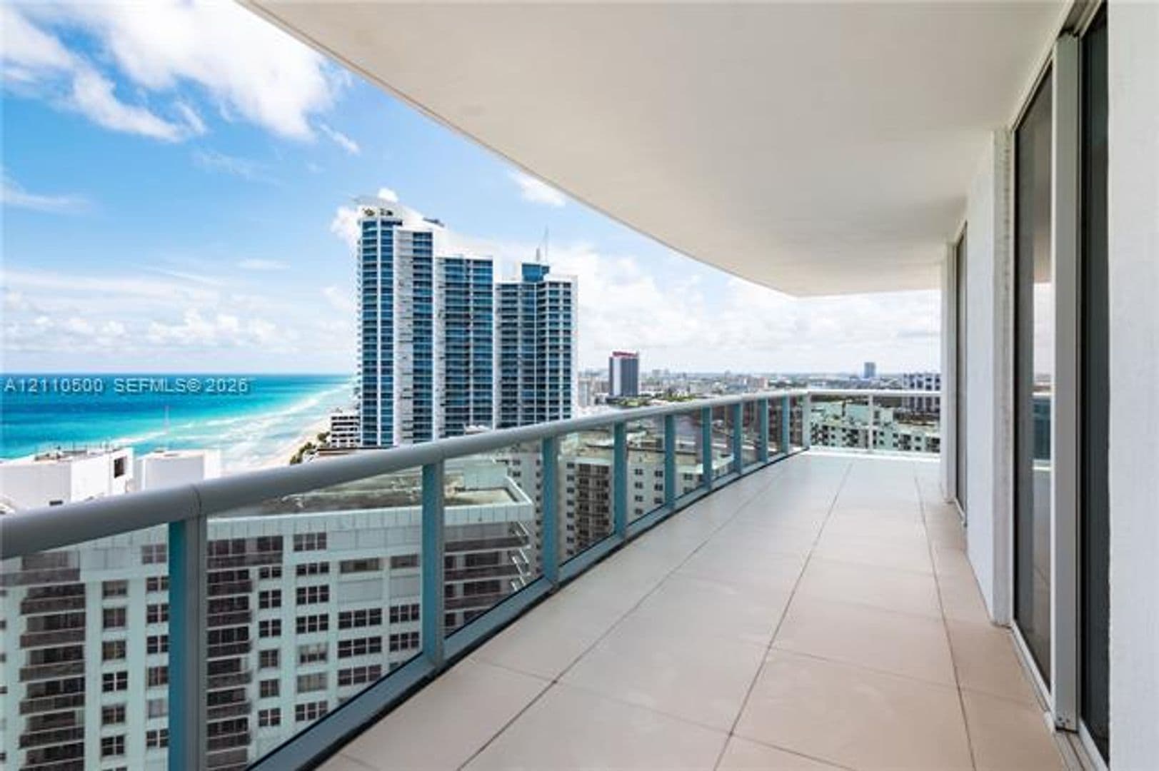 Hollywood Condo: 2711 S Ocean Dr cu-2205