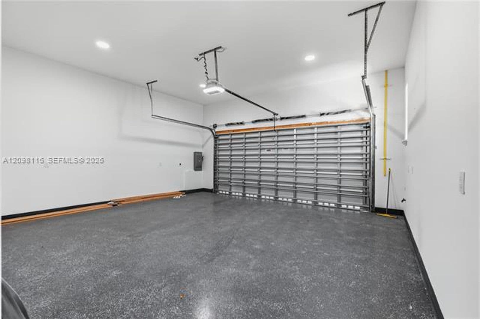 Coral Gables Condo: 555 Santander Ave cu-V4