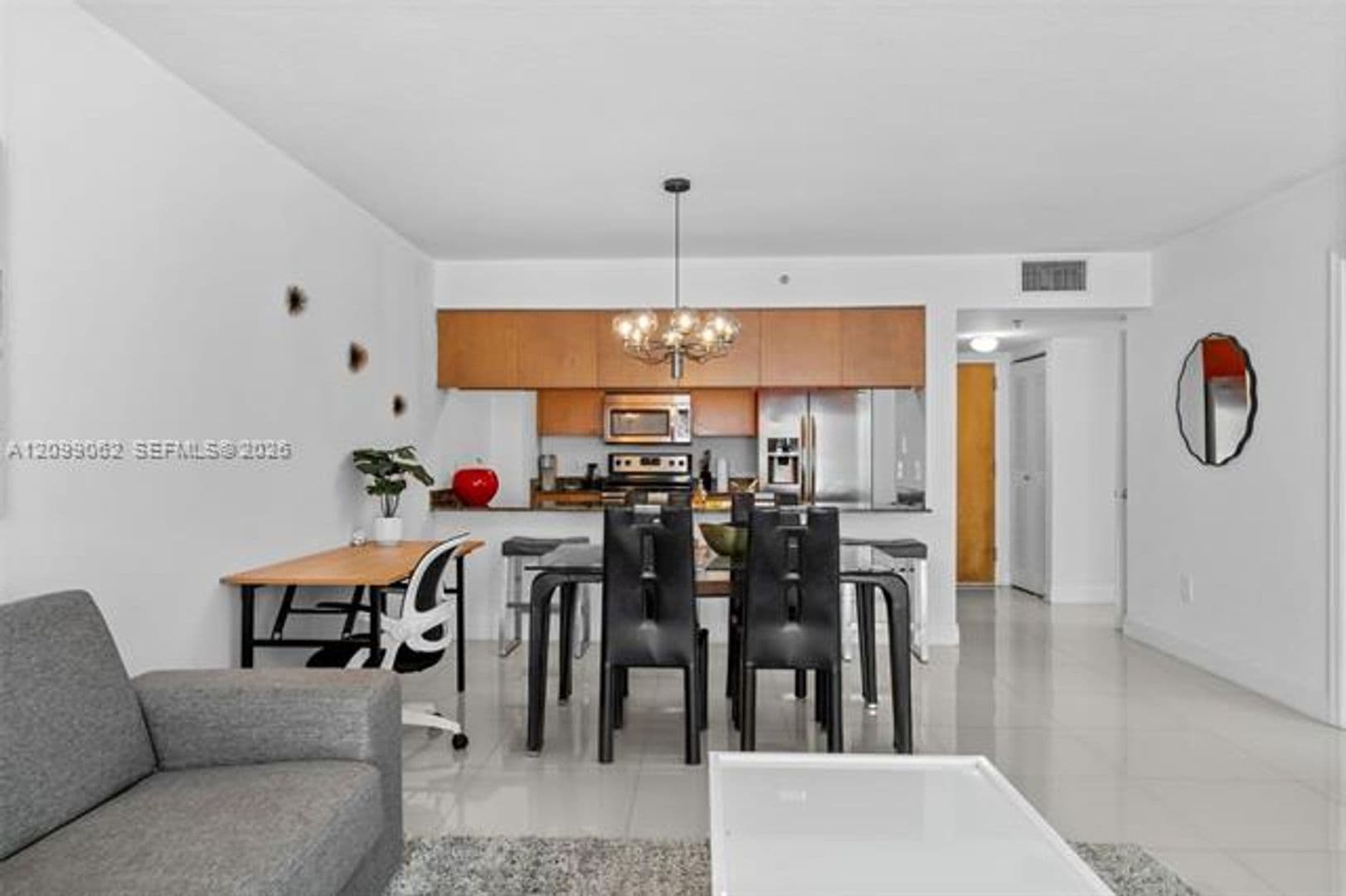 Miami Condo: 1200 Brickell Bay Dr cu-3908
